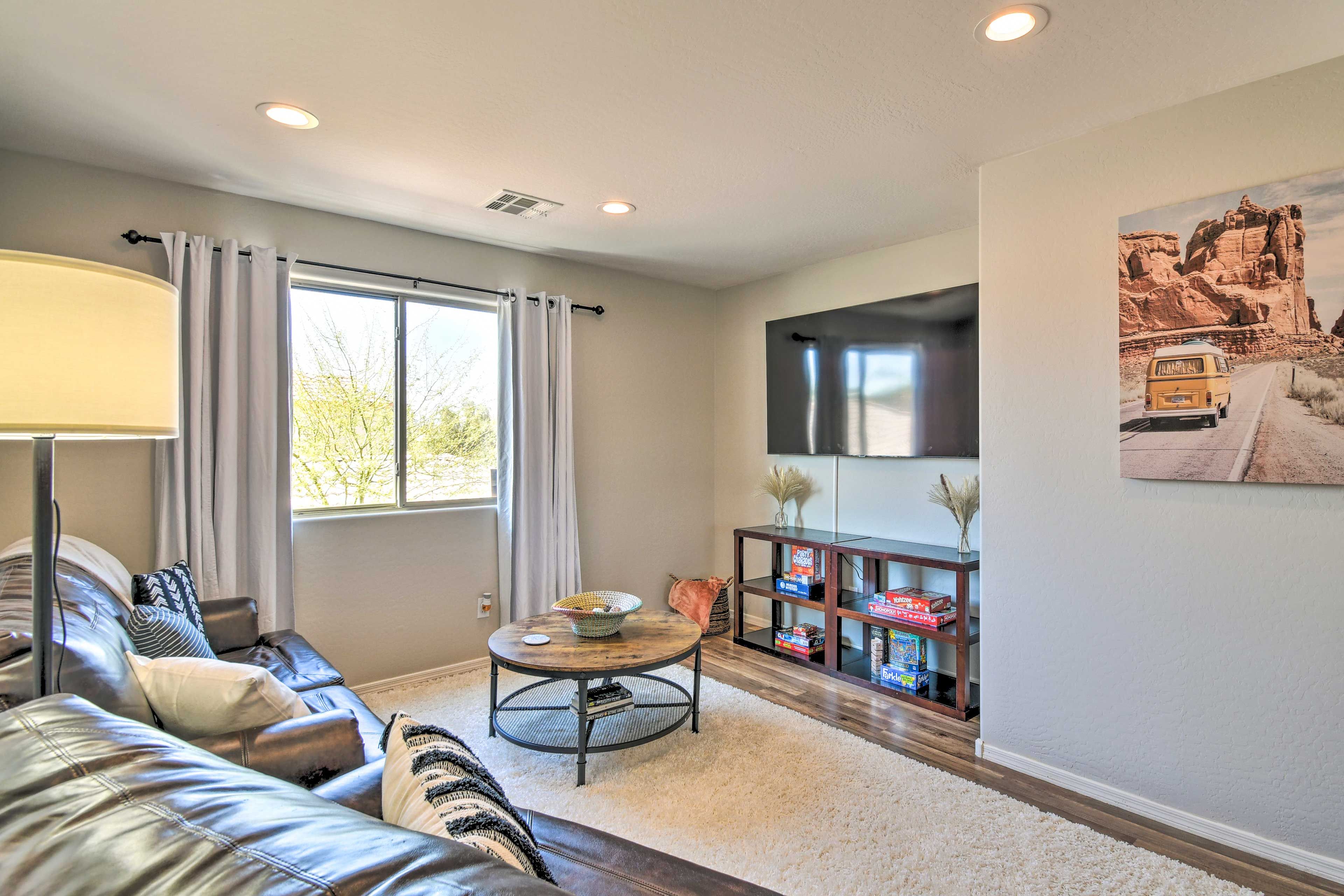 Upstairs Living Area | Smart TV | Board Games