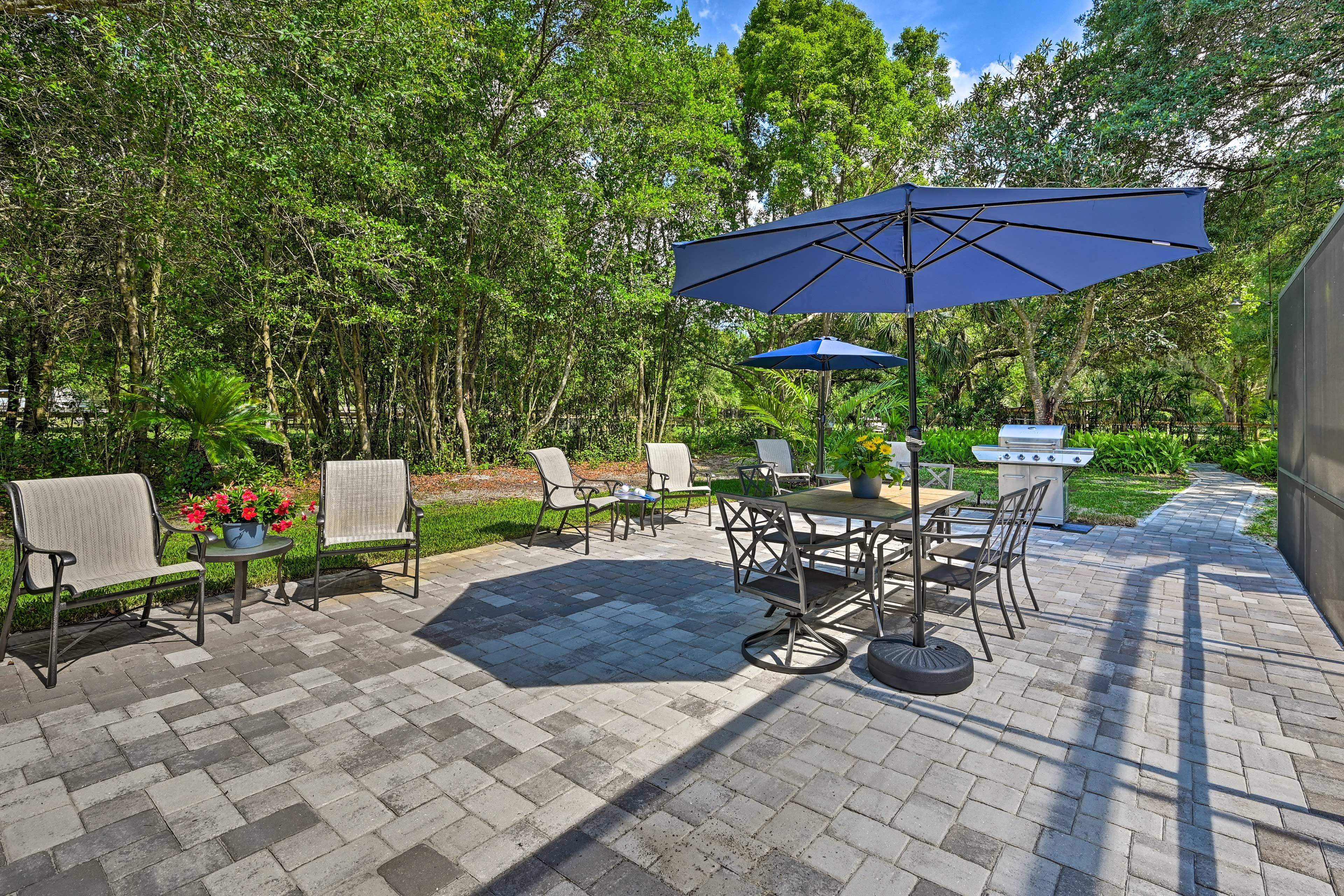 Patio | Gas Grill | Fire Pit