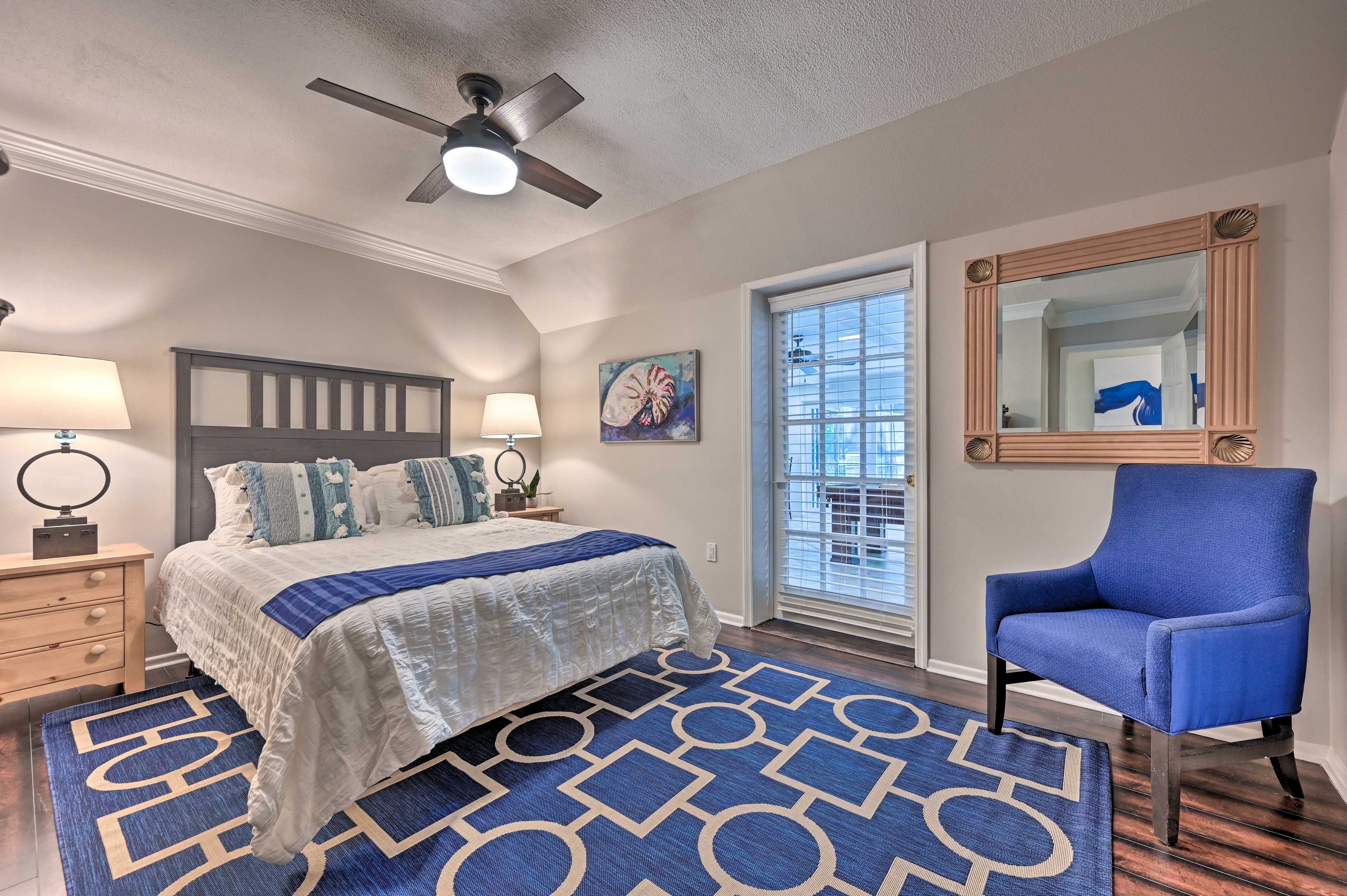 Bedroom 2 | Queen Bed