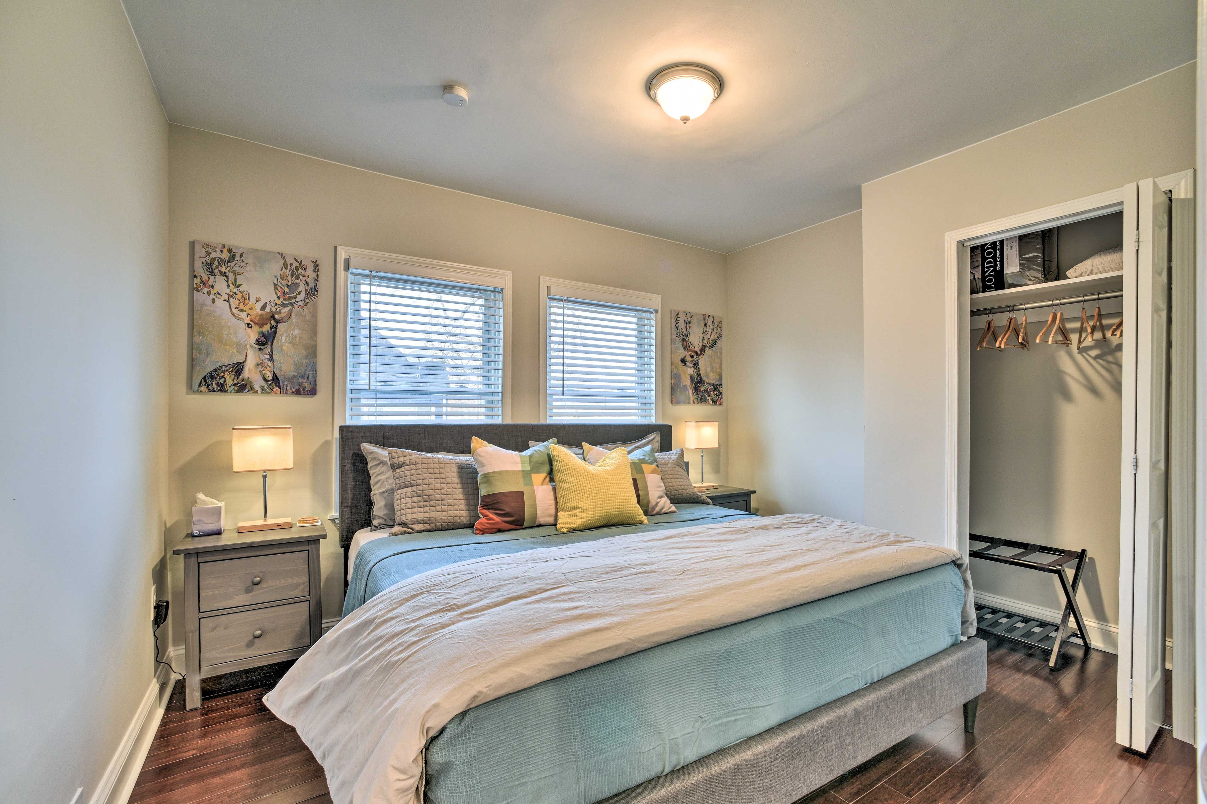 Bedroom 1 | King Bed