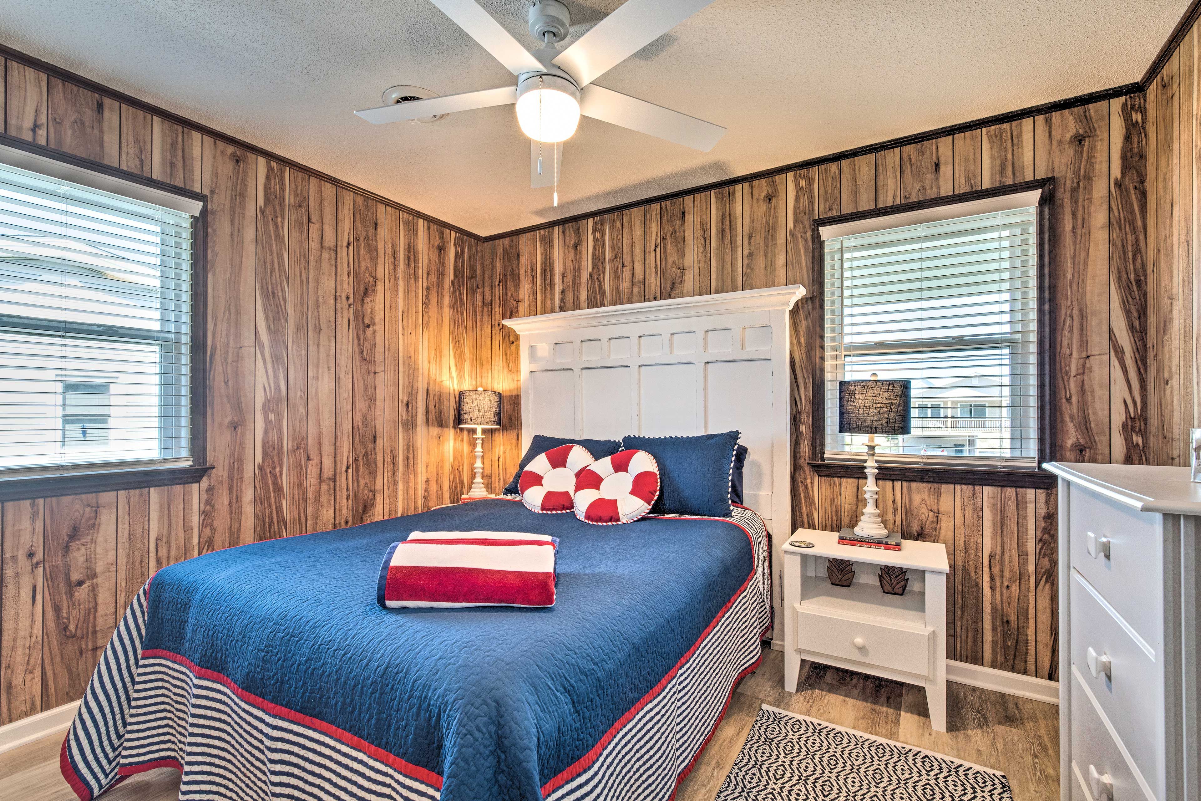 Bedroom 3 | Queen Bed