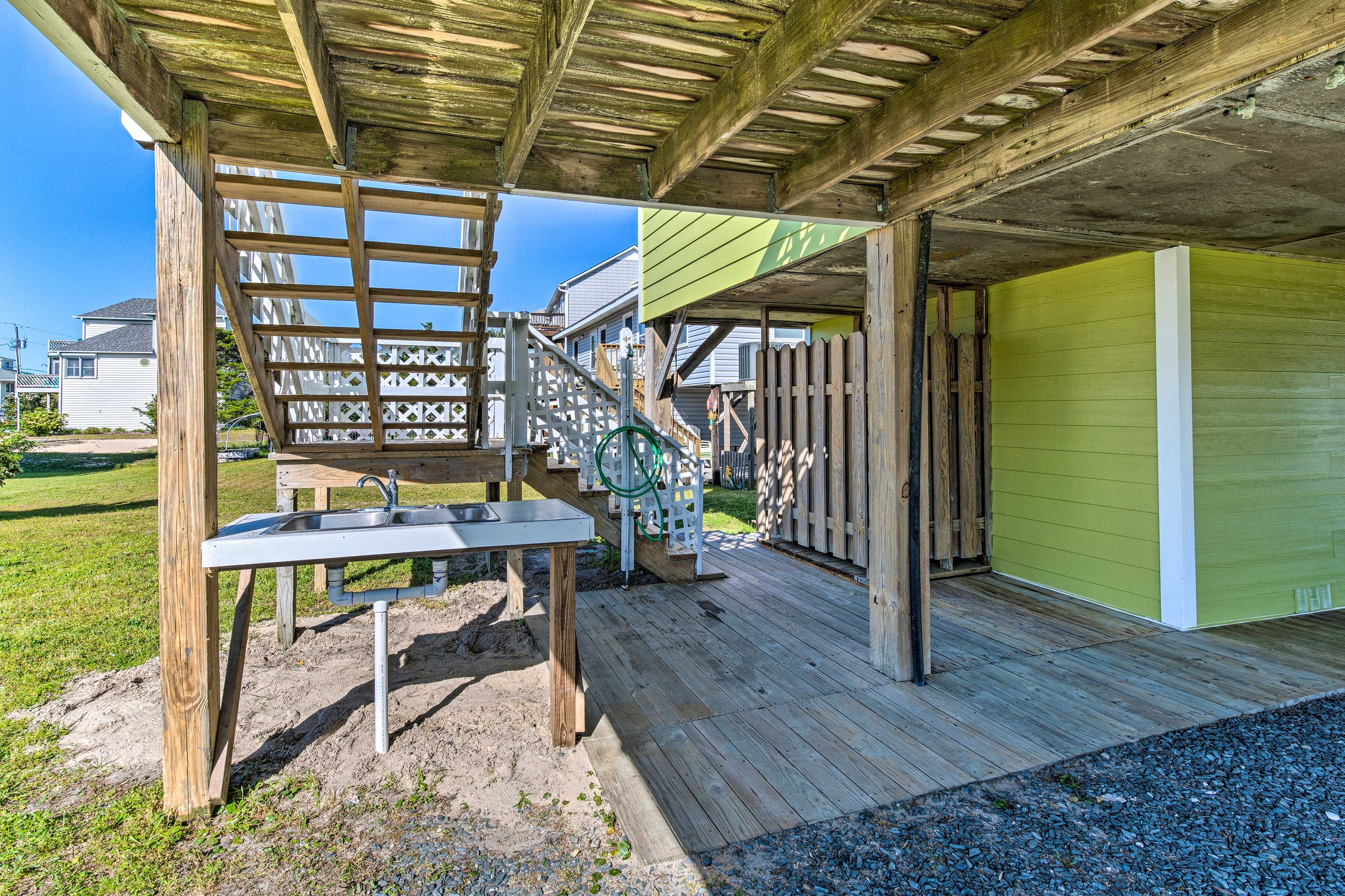 Home Exterior | Outdoor Shower