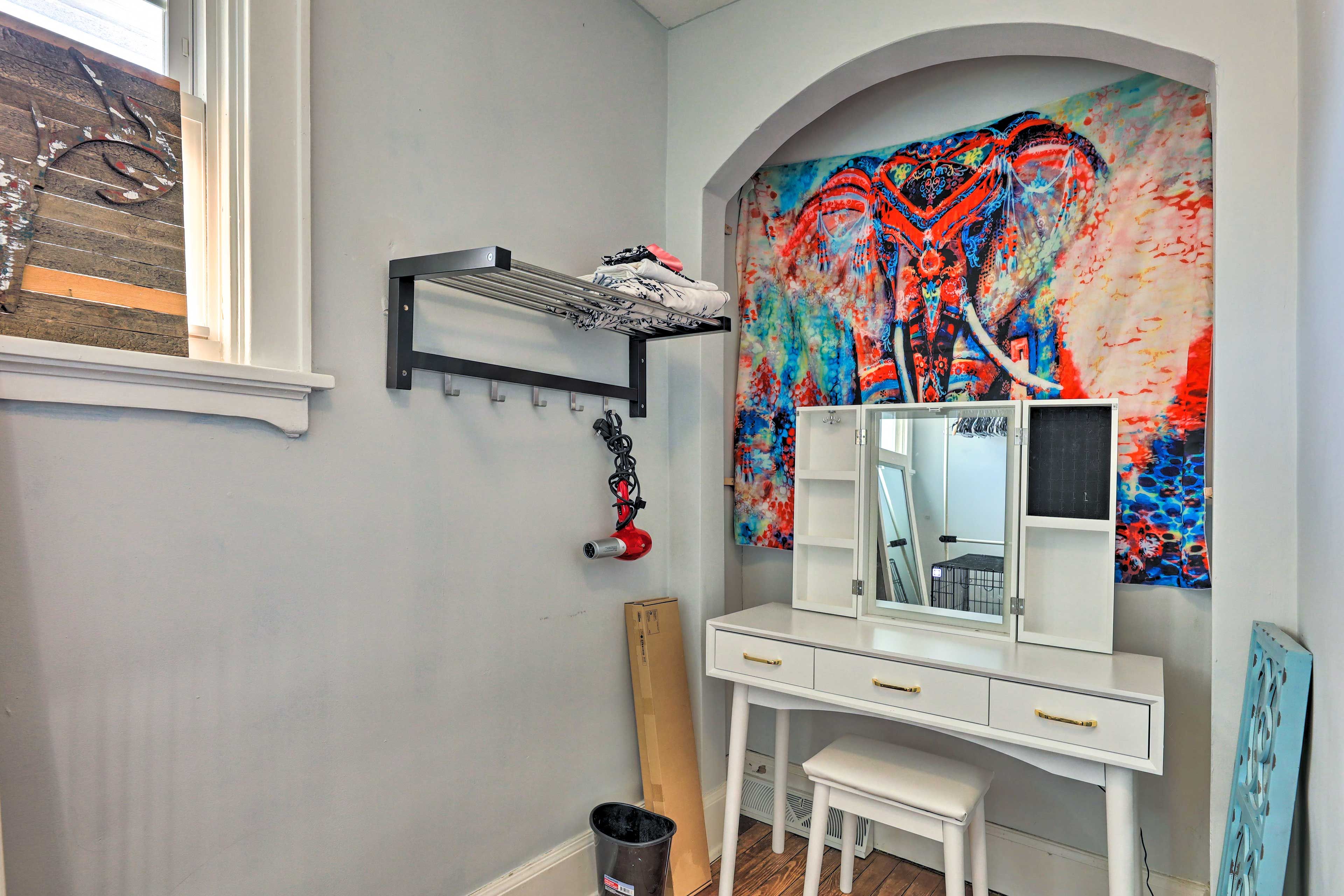 Bonus Room | 2nd Floor | Vanity