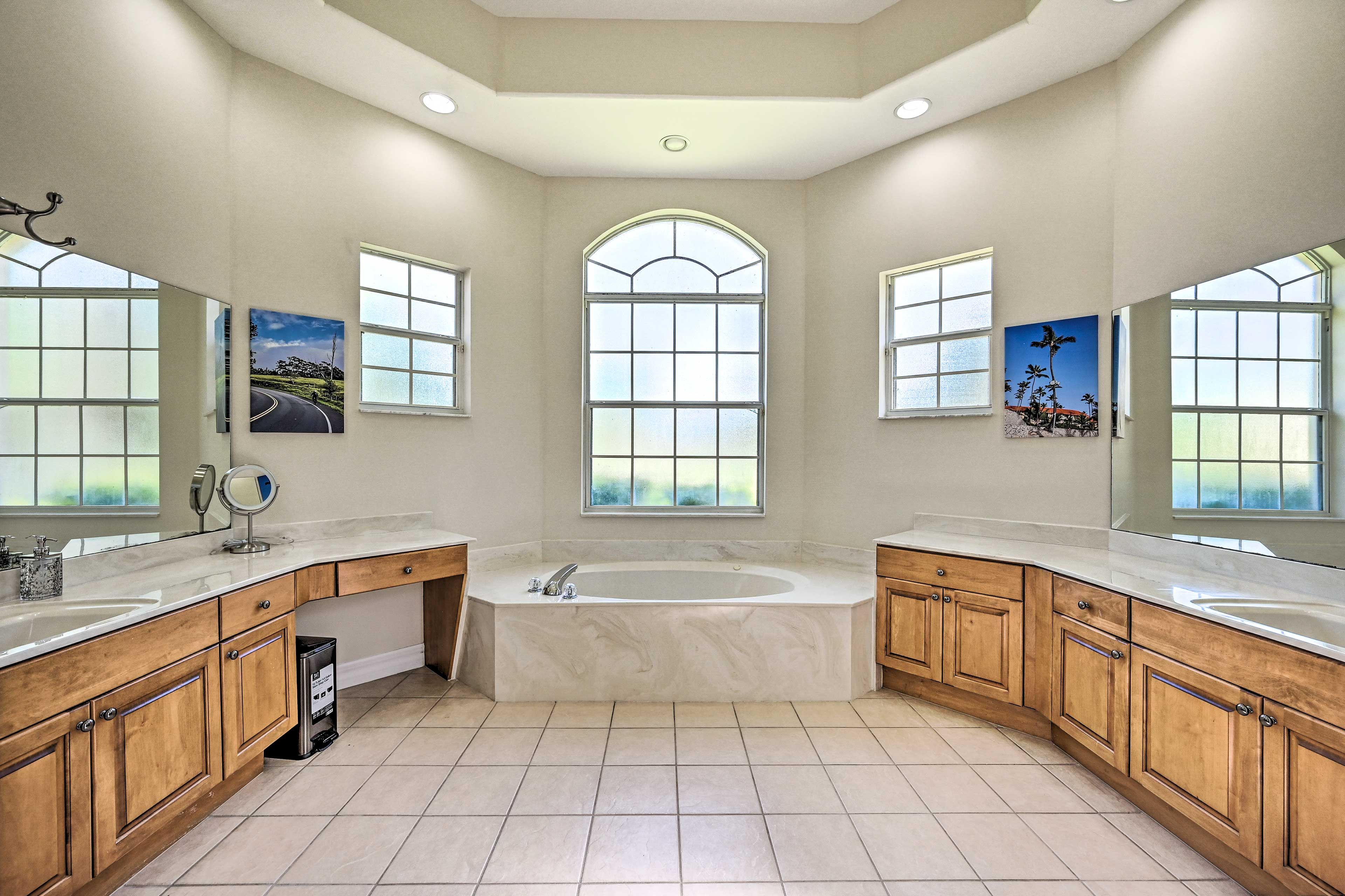 Full En-Suite Bathroom