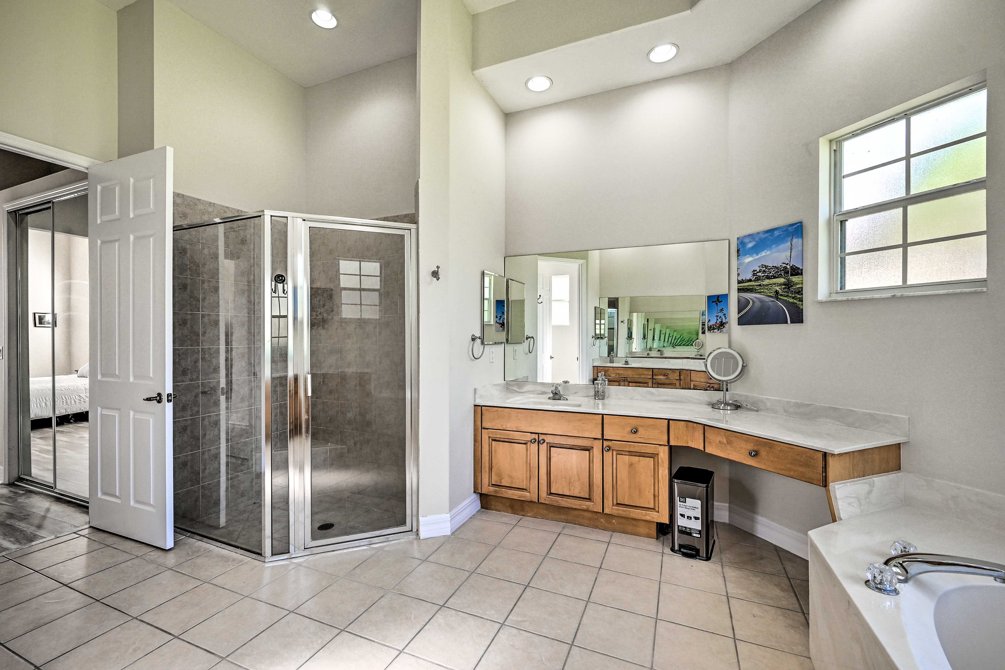 Full En-Suite Bathroom