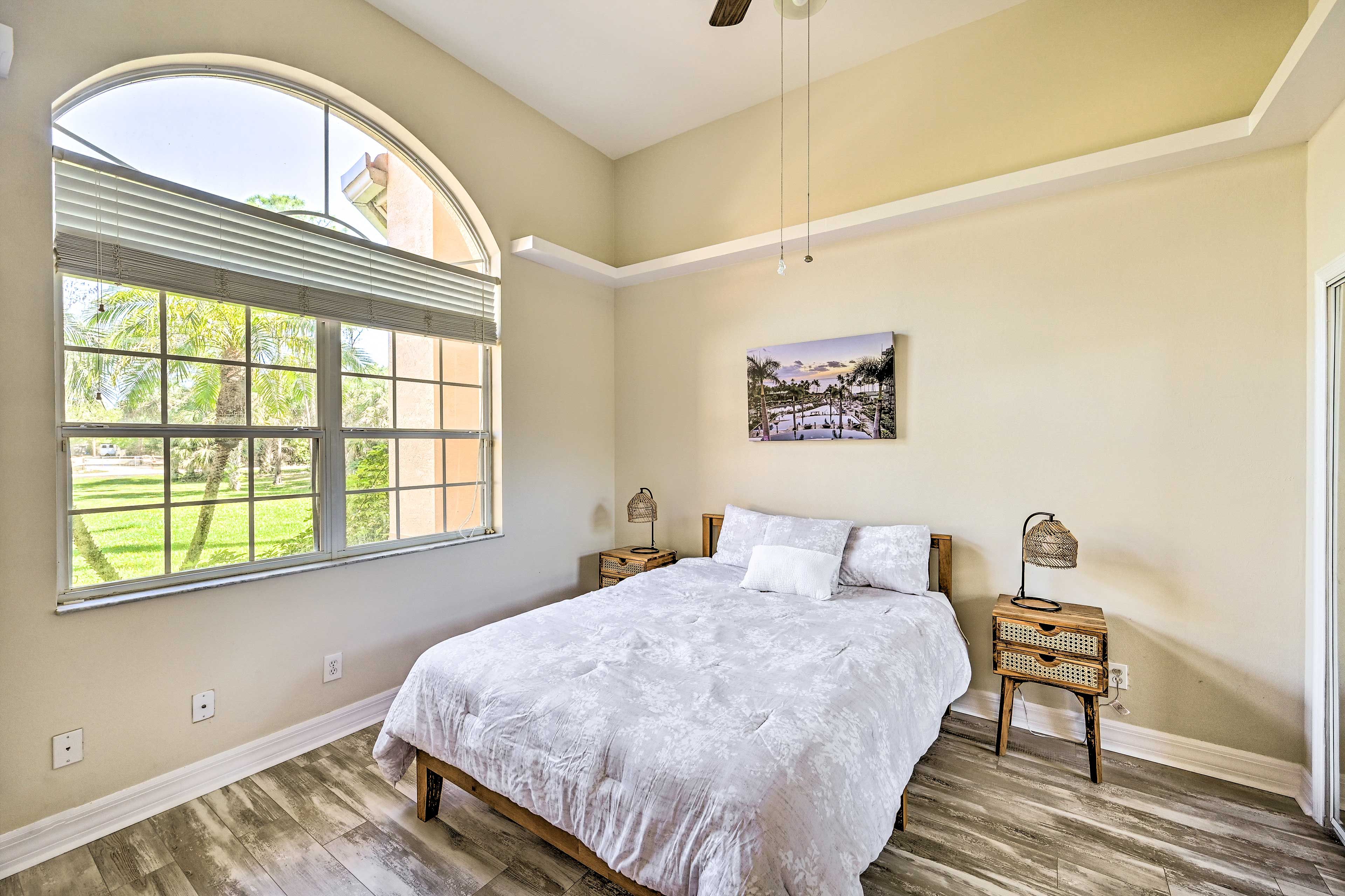 Bedroom 3 | Queen Bed