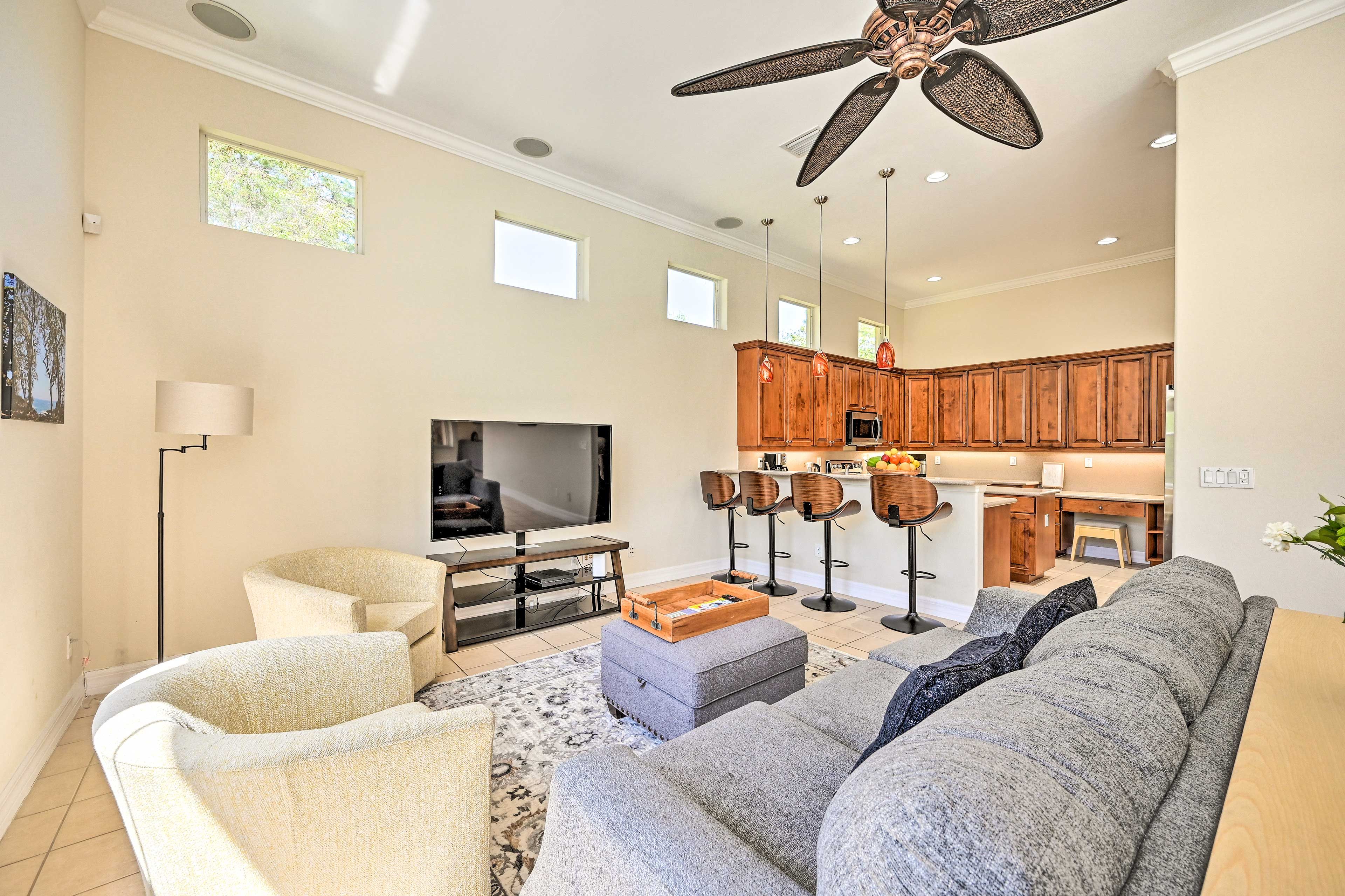 Living Room | Smart TV