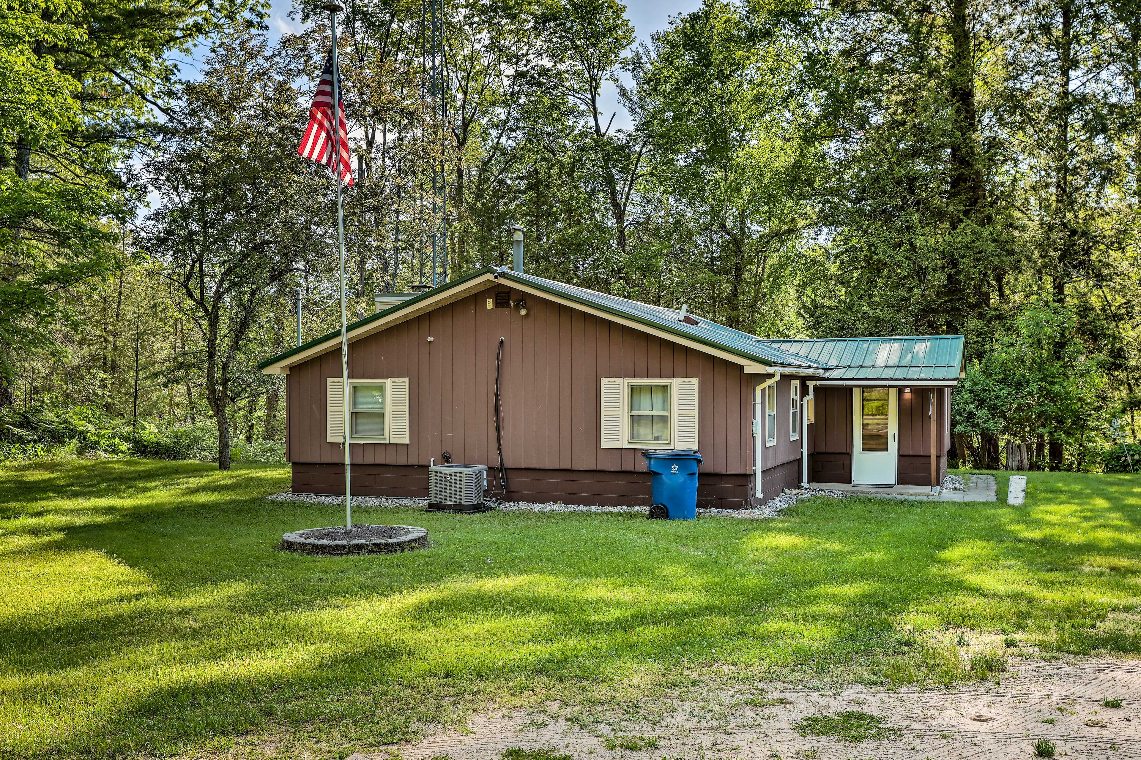 Property Exterior | Driveway (3 Vehicles) | RV/Trailer Parking Allowed On-Site
