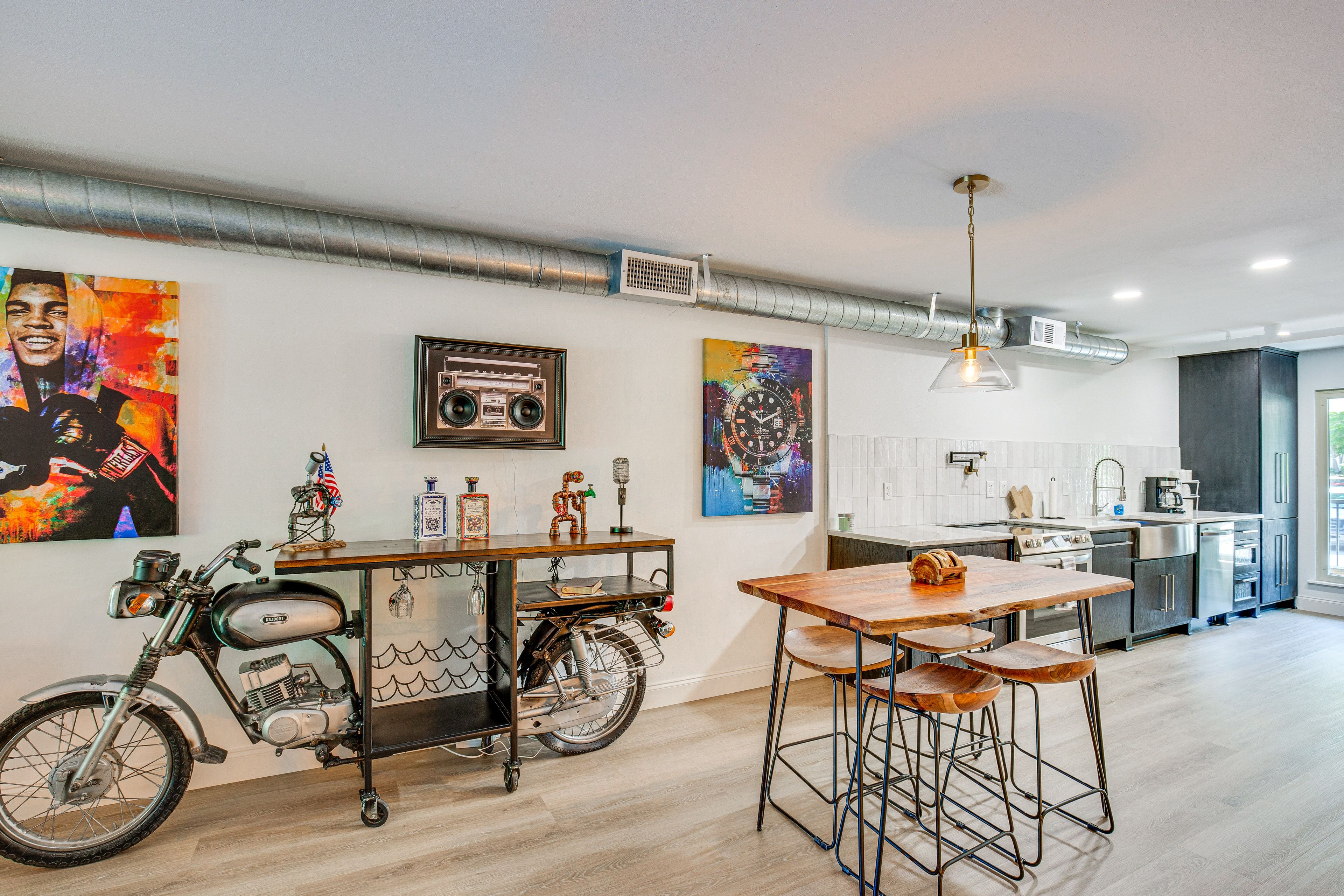 Dining Area | Dishware & Flatware