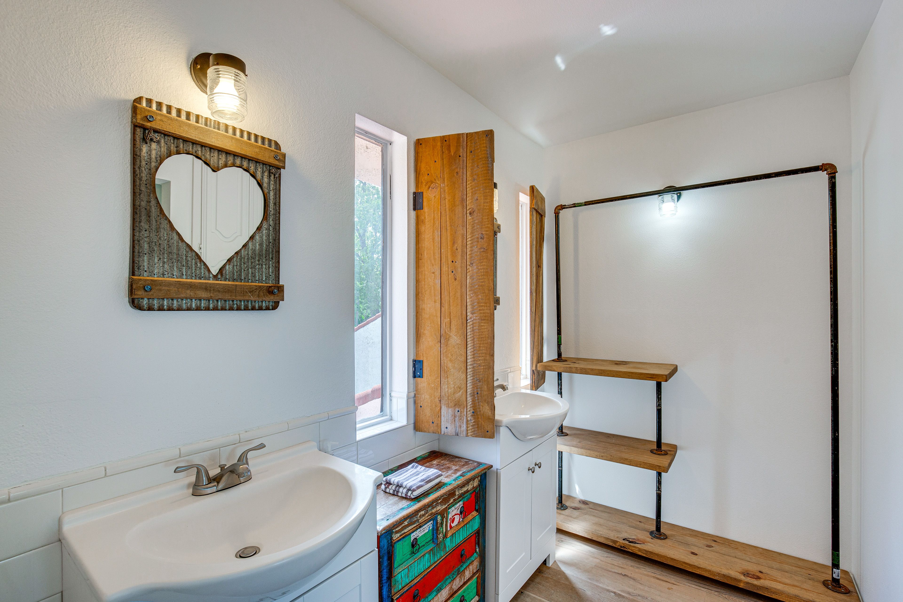 En-Suite Bathroom | Complimentary Toiletries