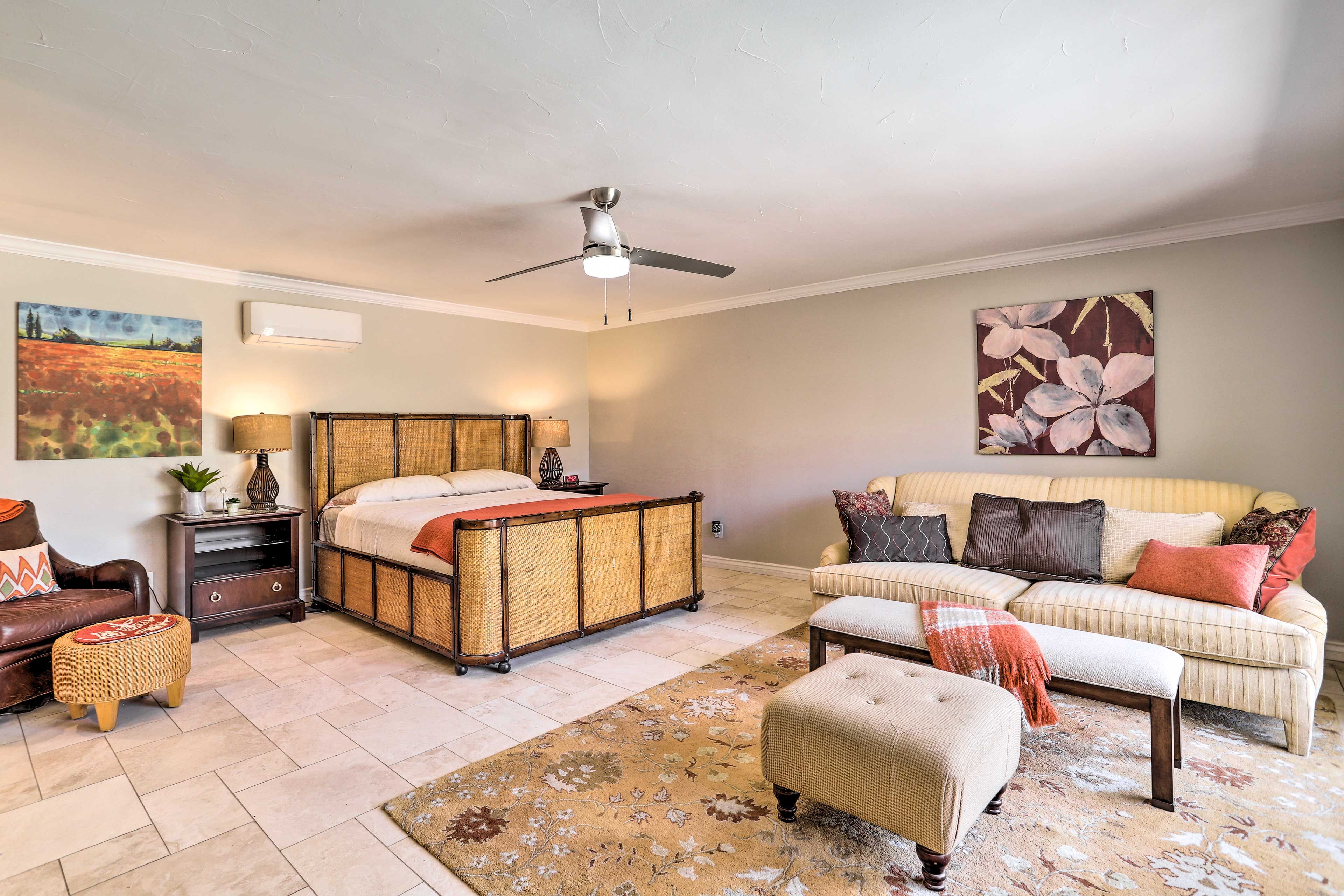 Bedroom 1 | King Bed