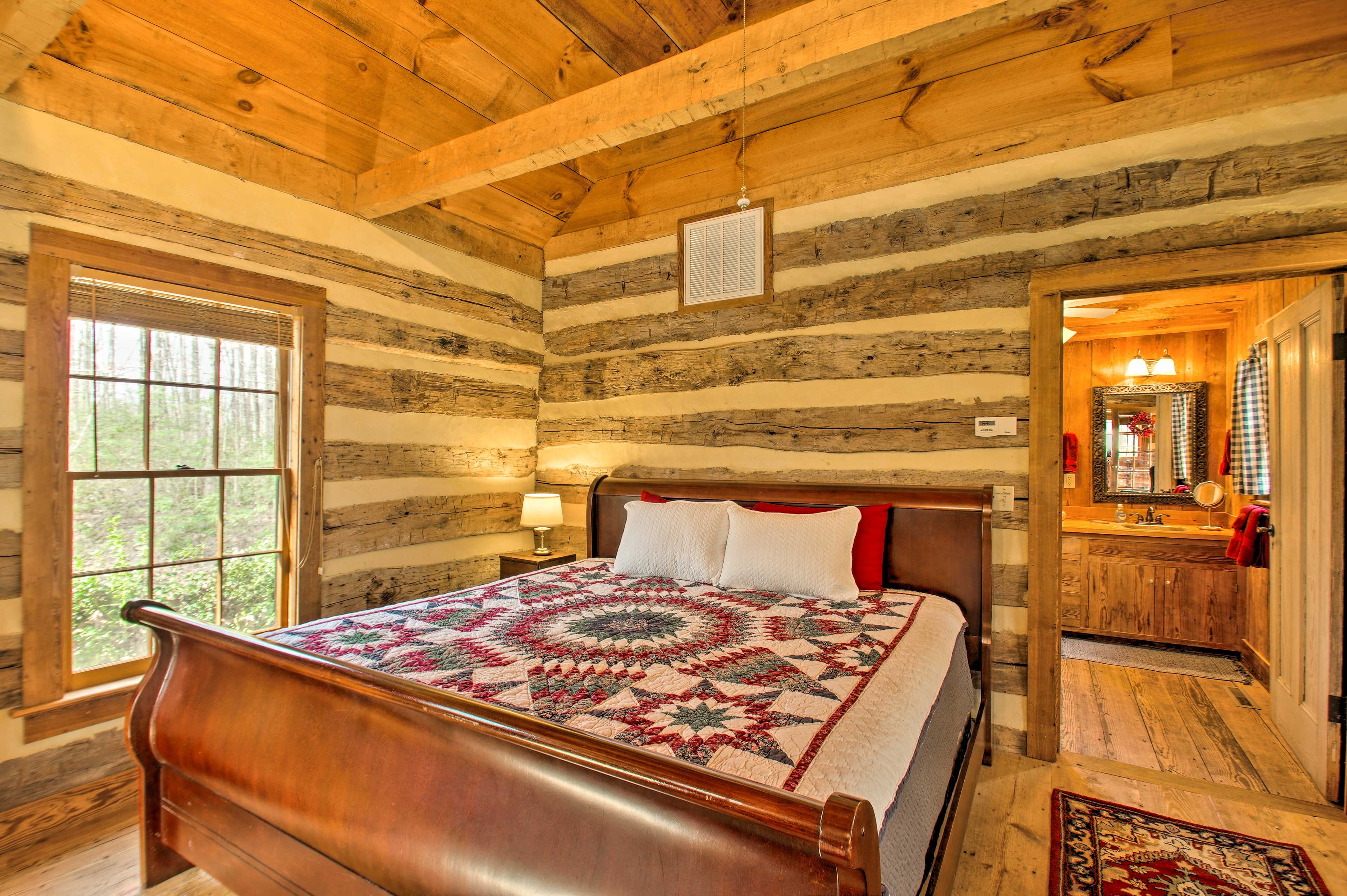 Studio | King Bed