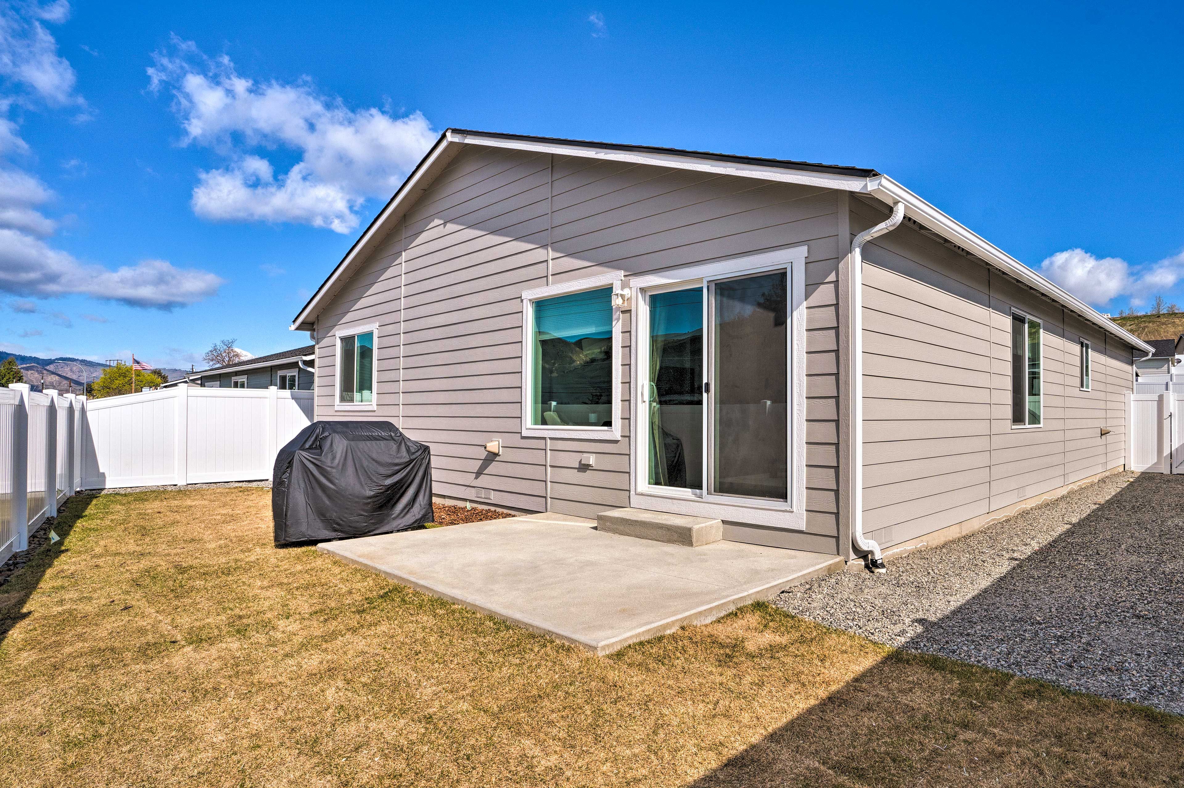 Private Yard | Pet Friendly