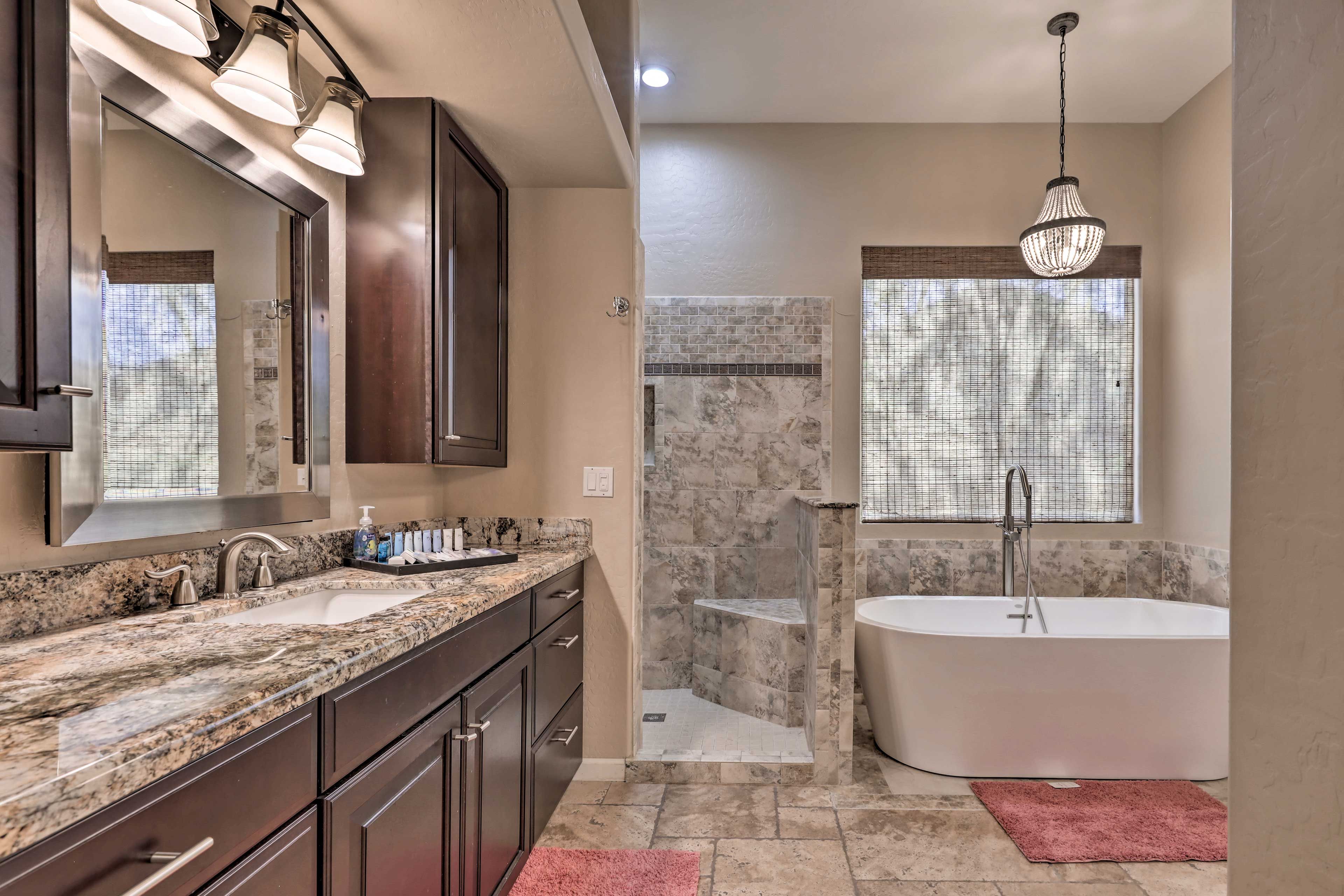 En-Suite Bathroom | Linens & Towels Provided