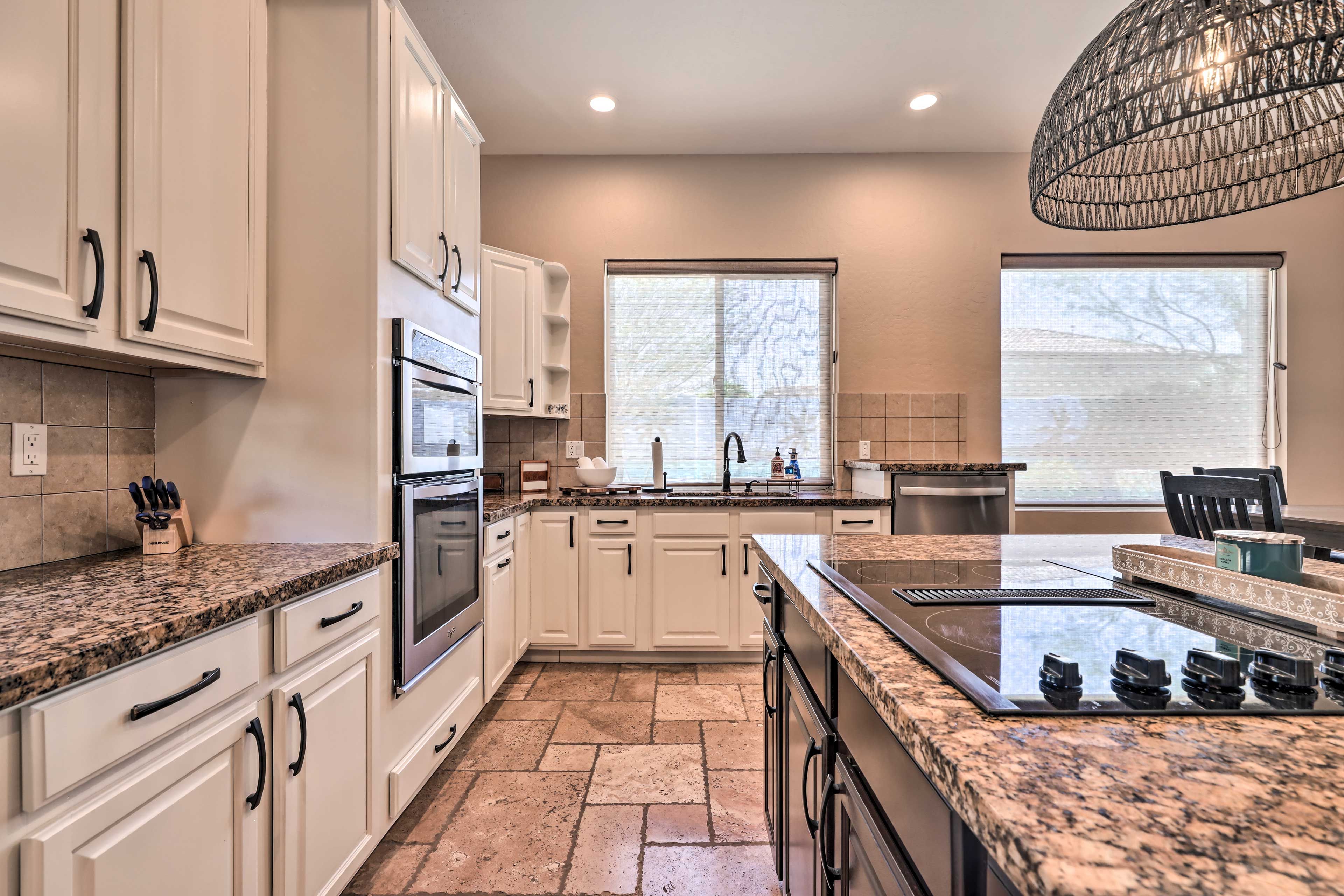Kitchen | Dishware/Flatware