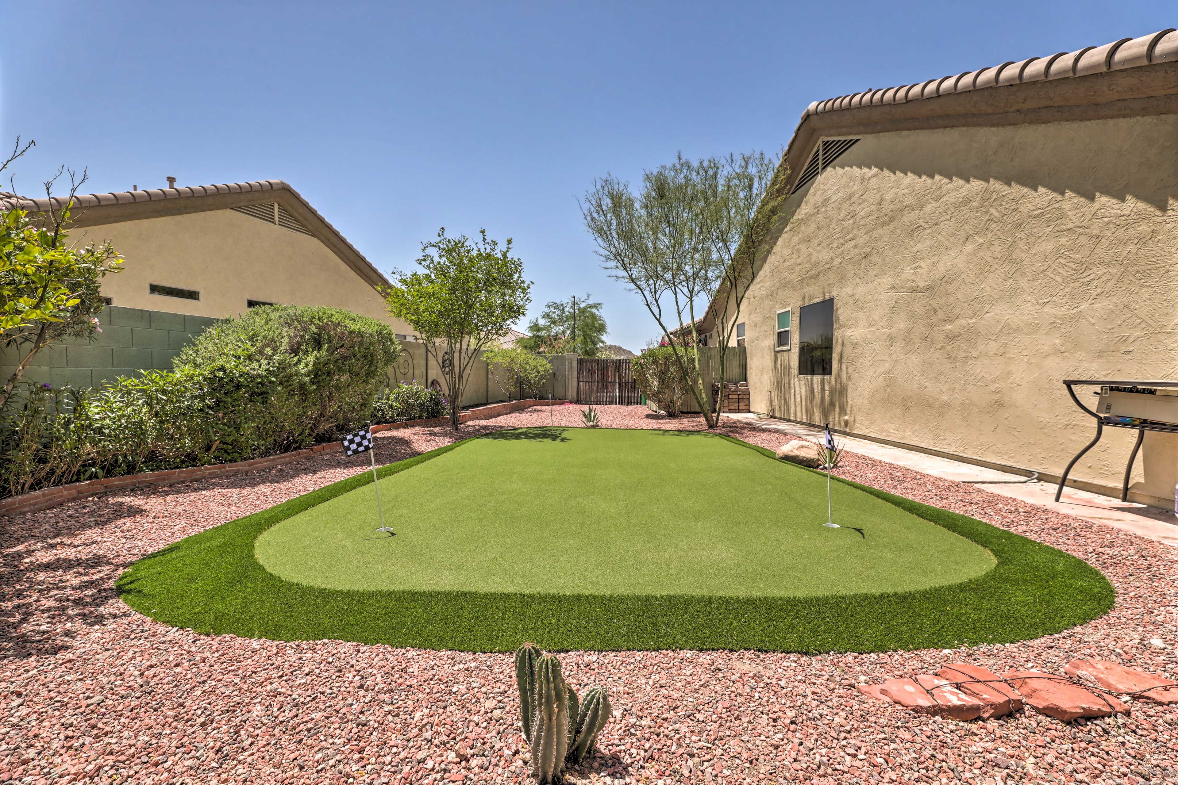 Backyard | Putting Green