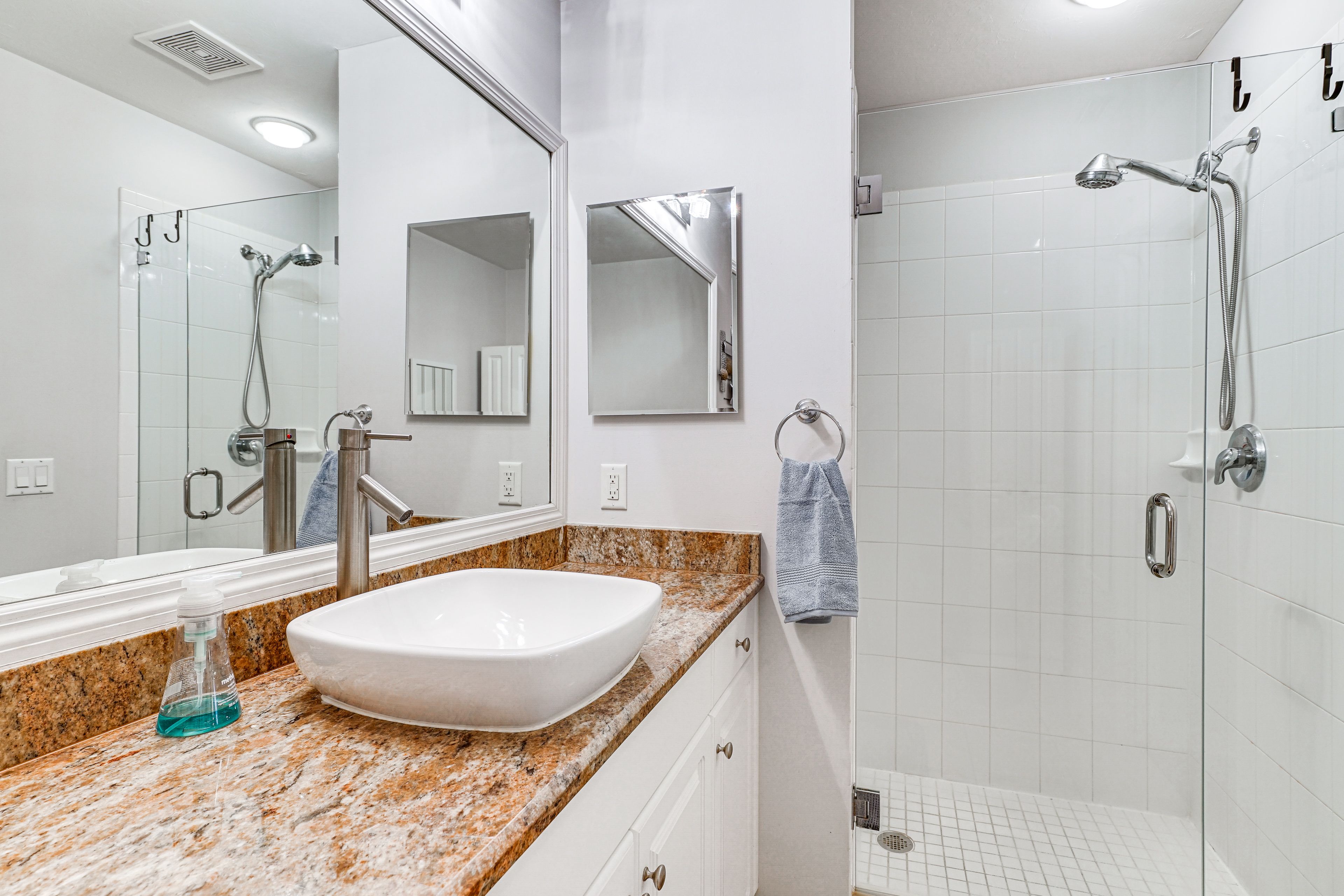 En-Suite Bathroom | Linens & Towels Provided