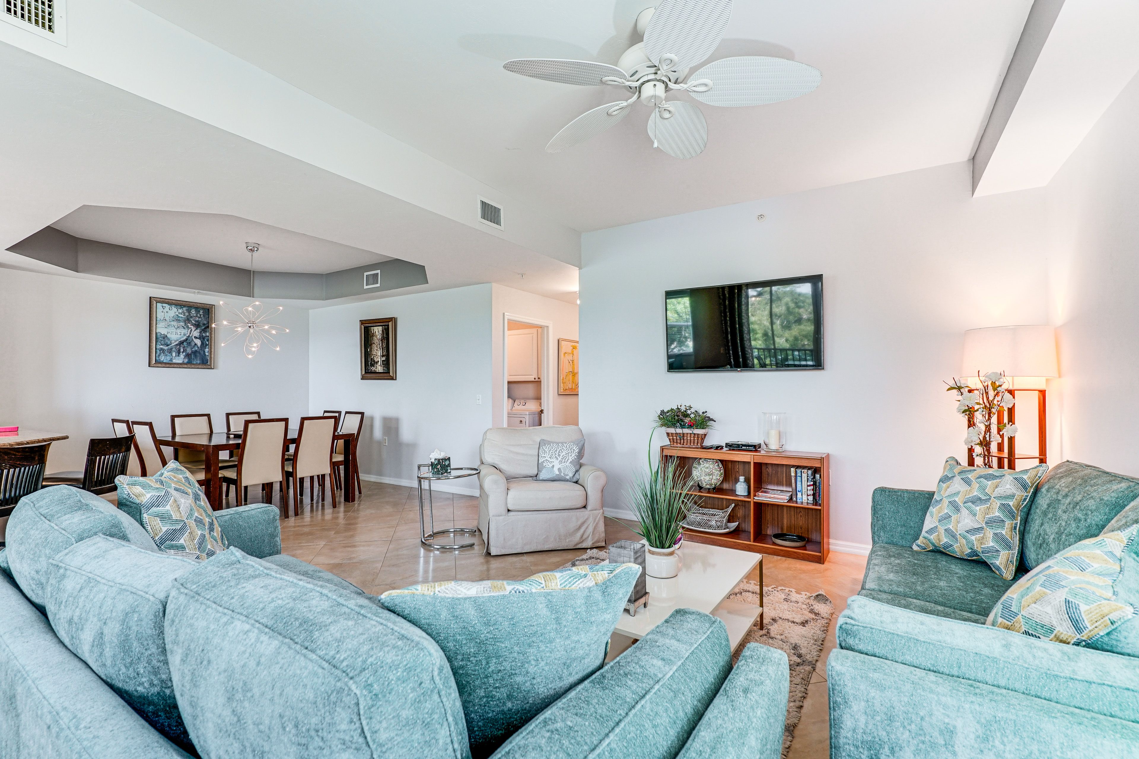 Living Room | Free WiFi