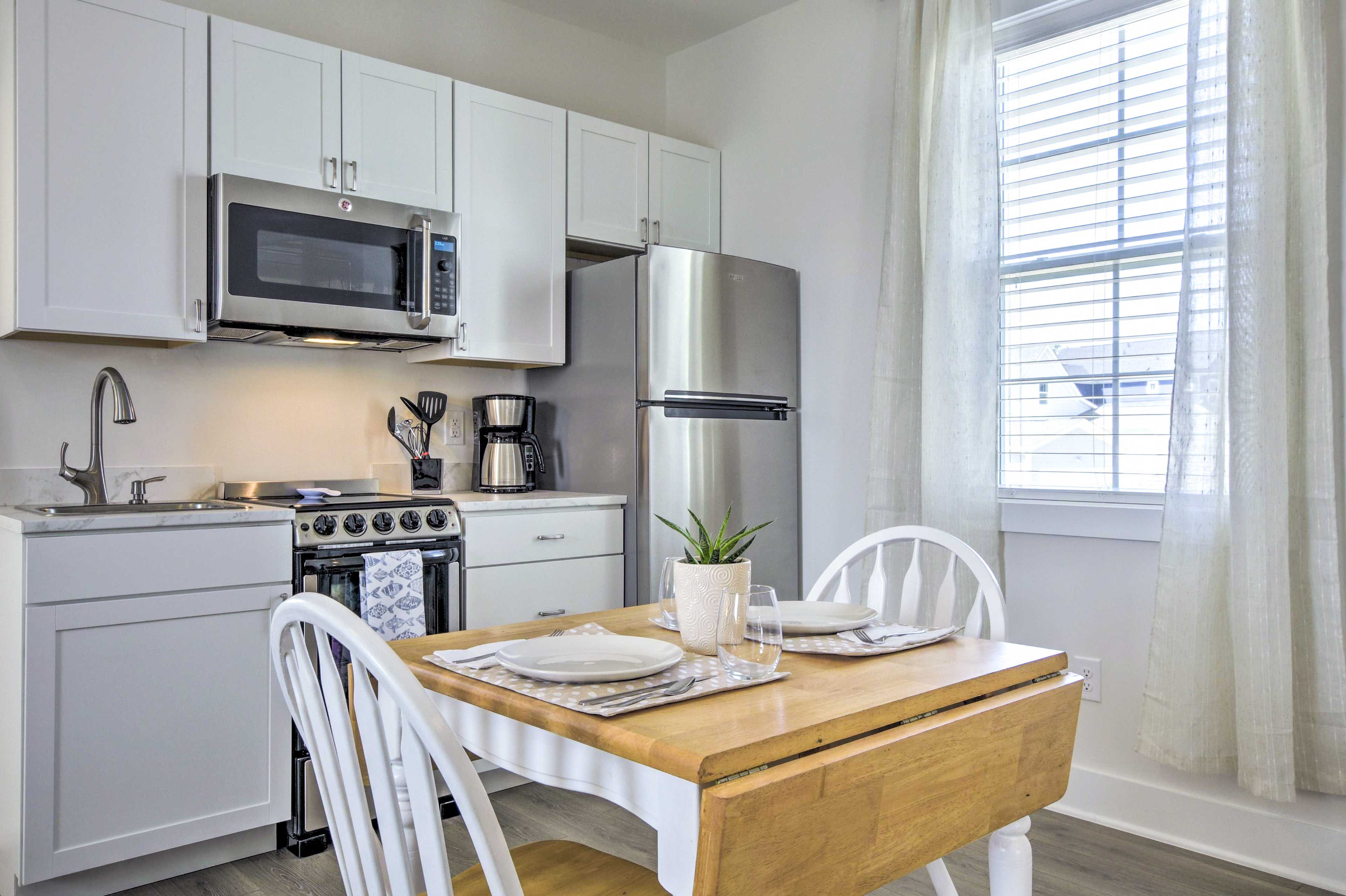Dining Area | Central A/C