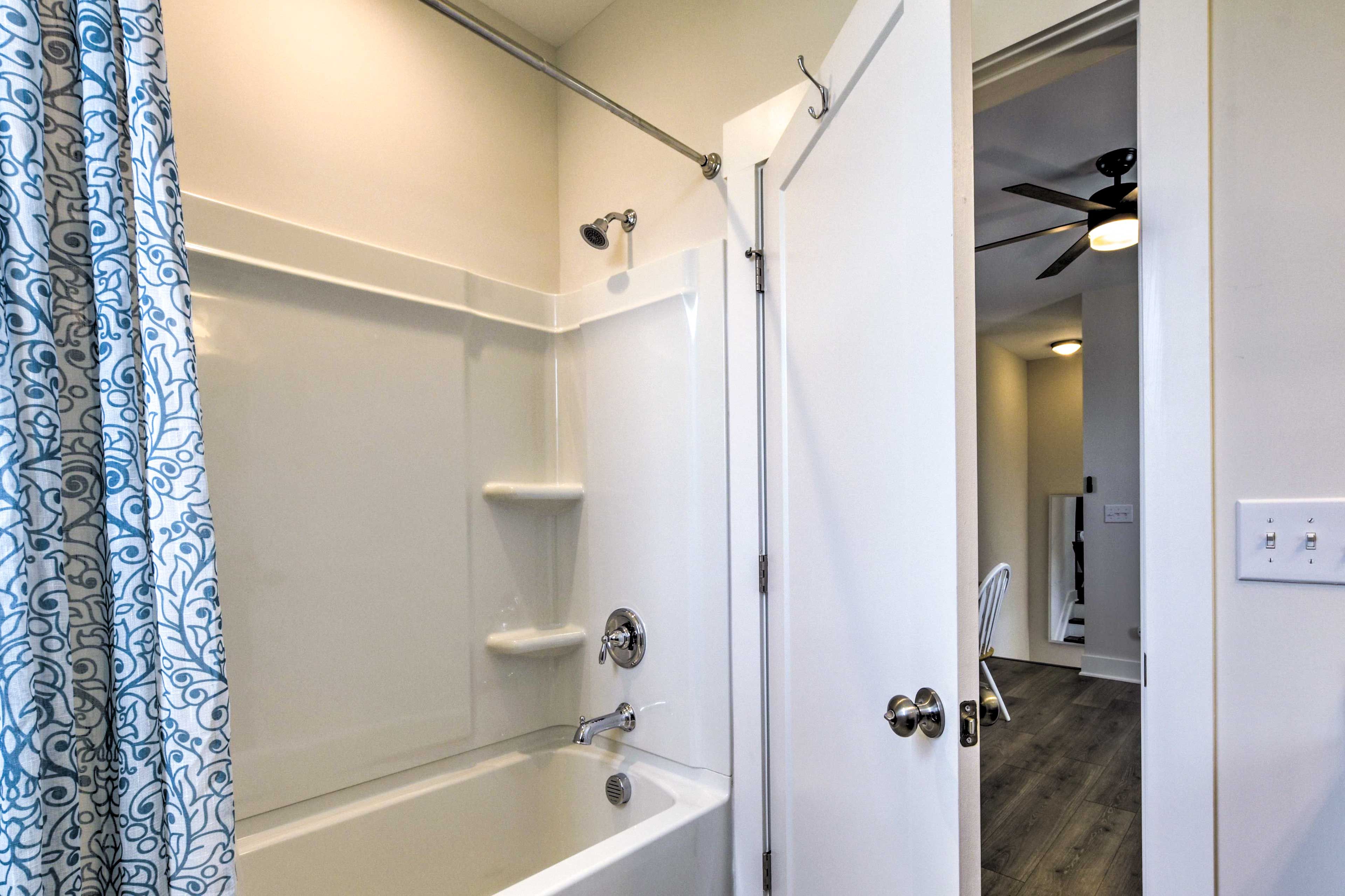 Full Bathroom