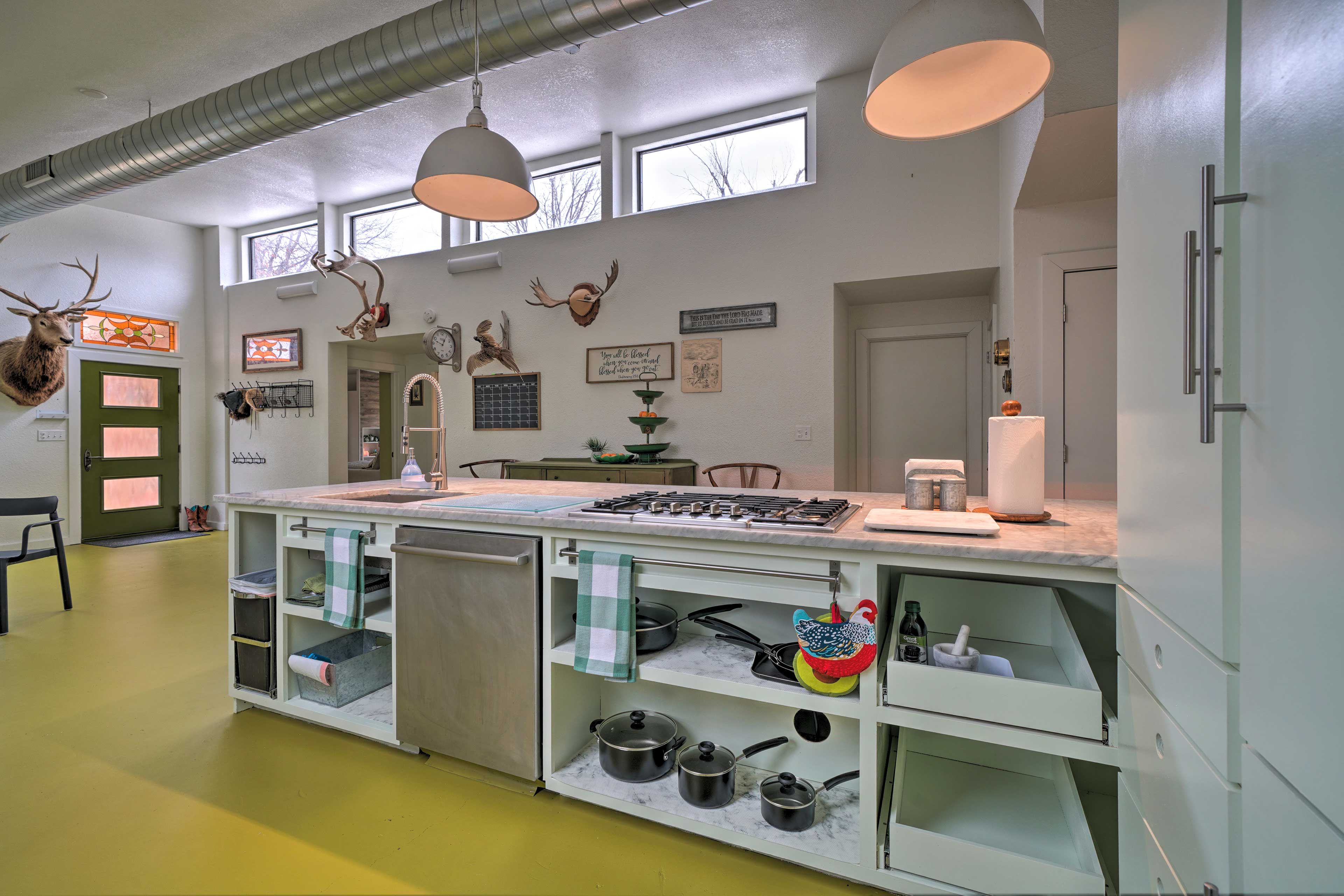Kitchen | Multi-Use Oven | Toaster | Blender | French Press