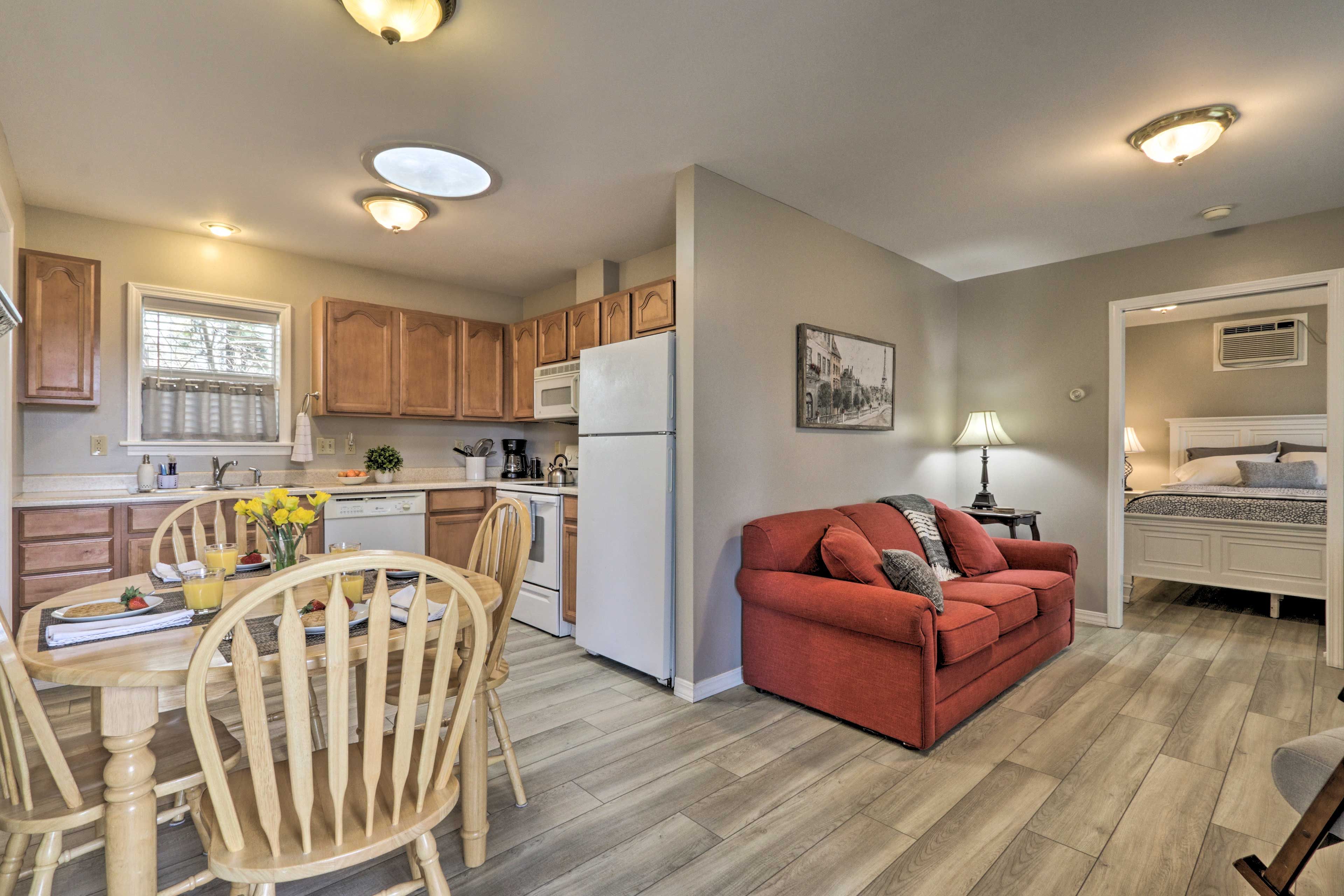 Living Room | Dining Area