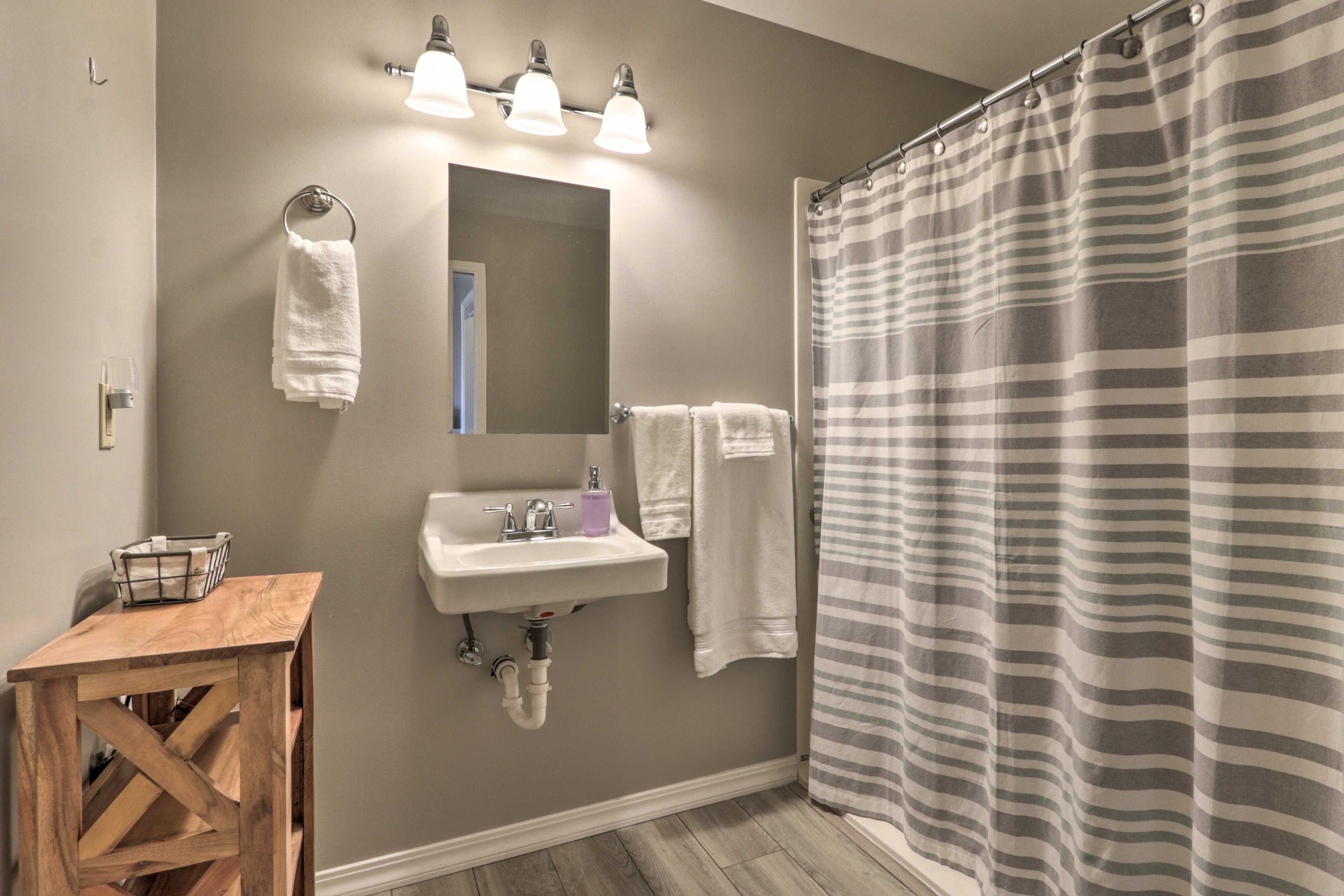 Full Bathroom