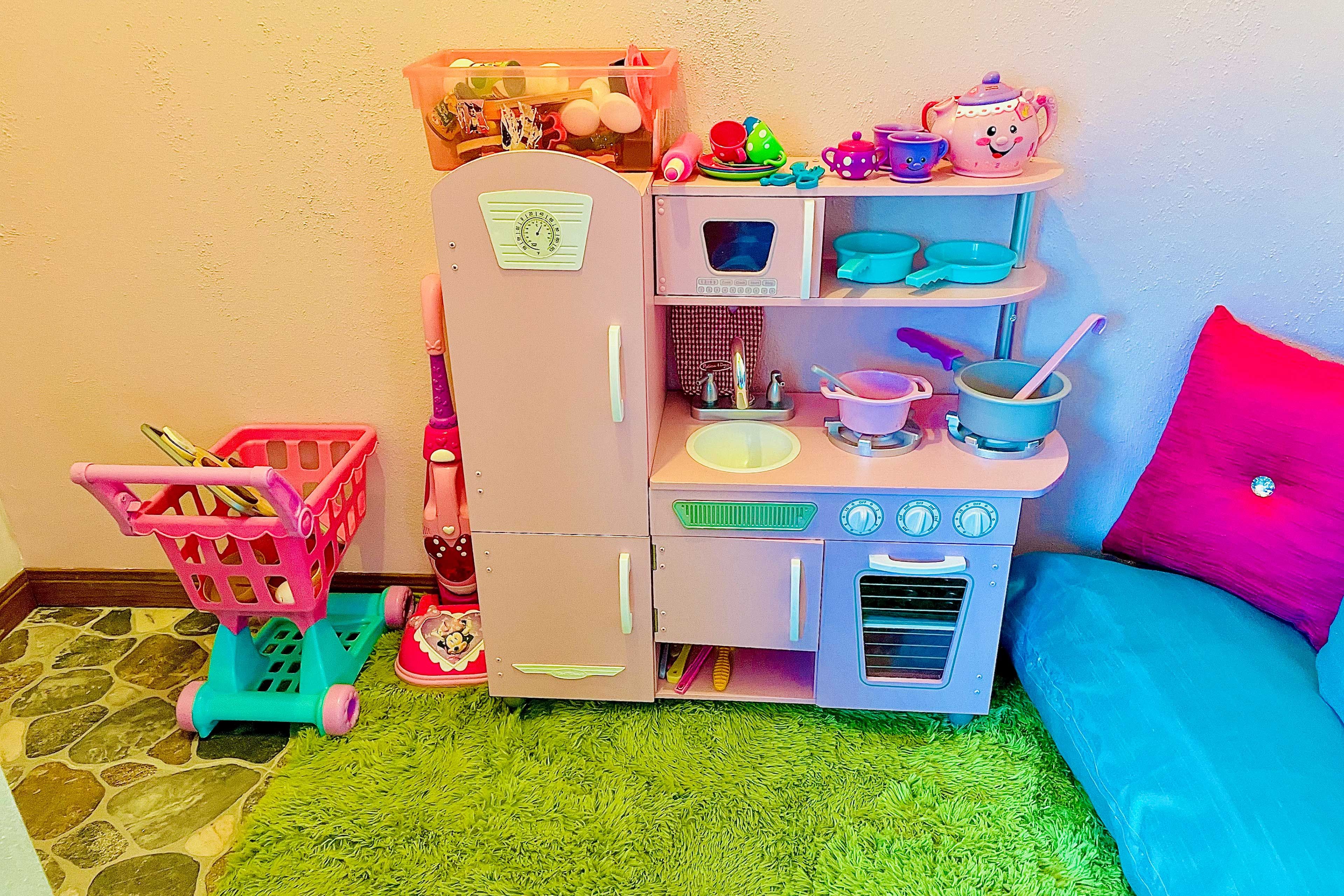 Bedroom 3 | Playhouse/Dollhouse