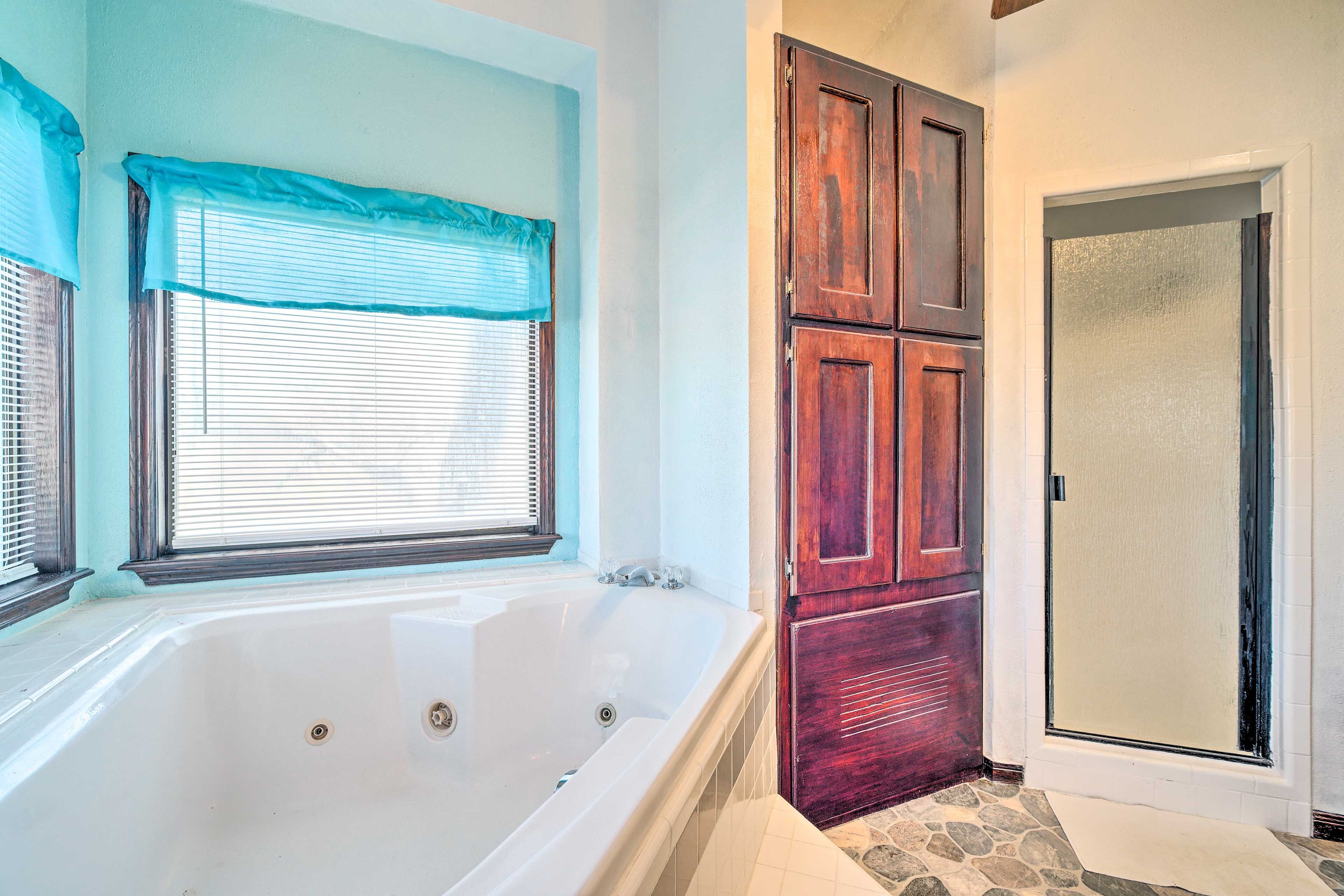 Full En-Suite Bathroom