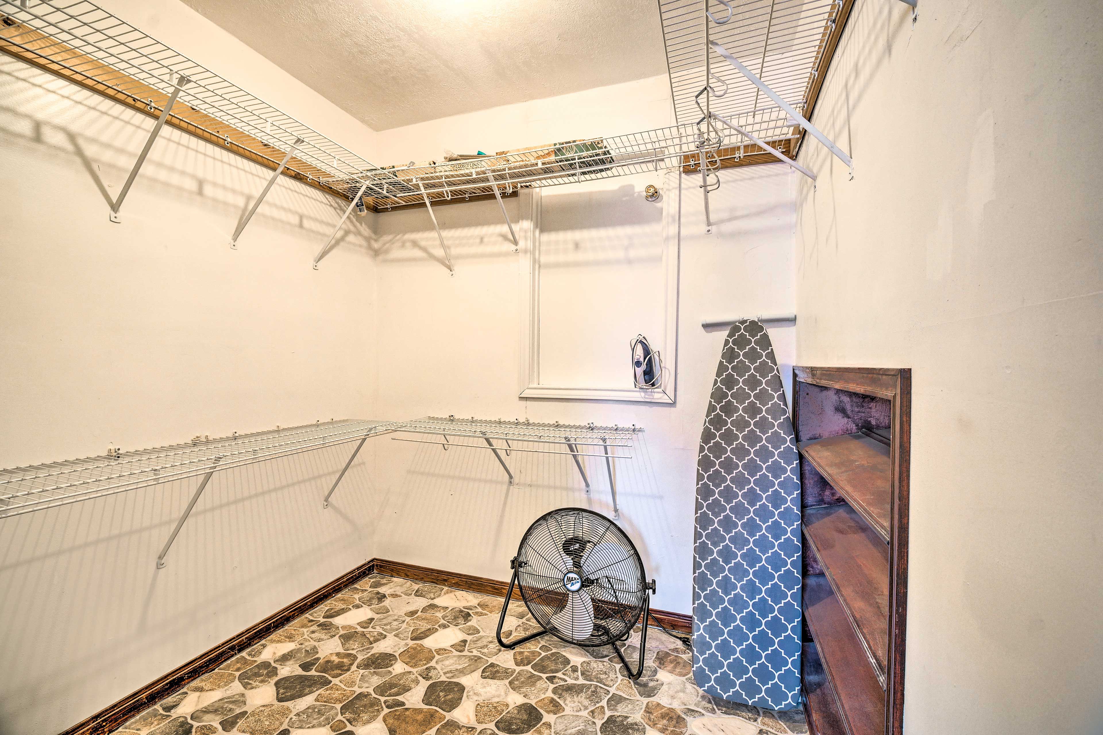 Bedroom 1 | Walk-In Closet