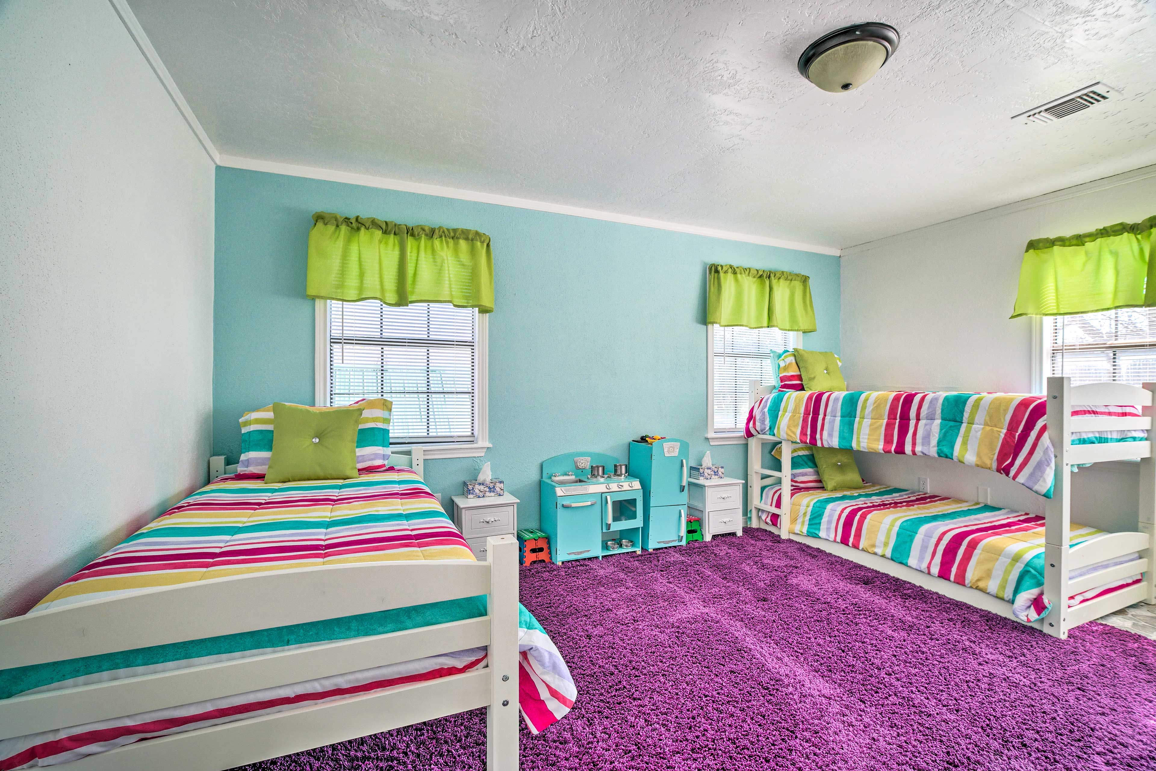 Bedroom 3 | Twin Bed | Twin Bunk Bed