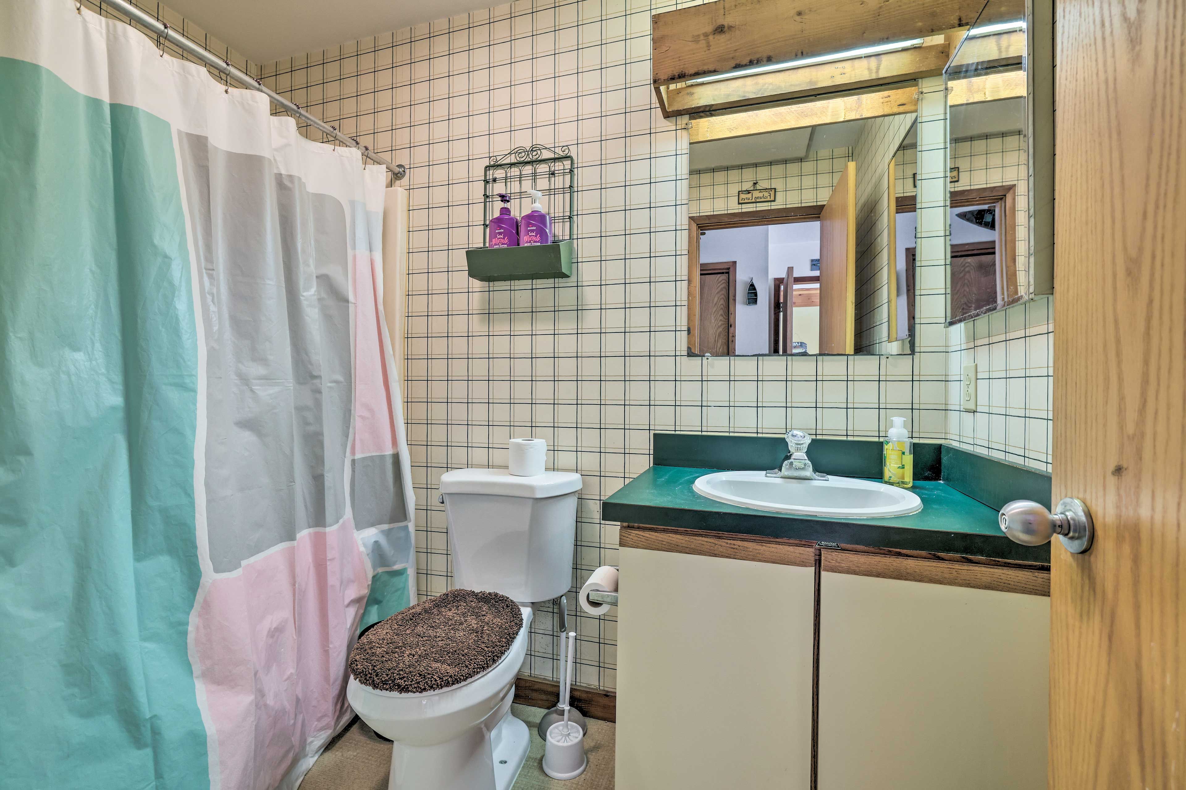 Full Bathroom