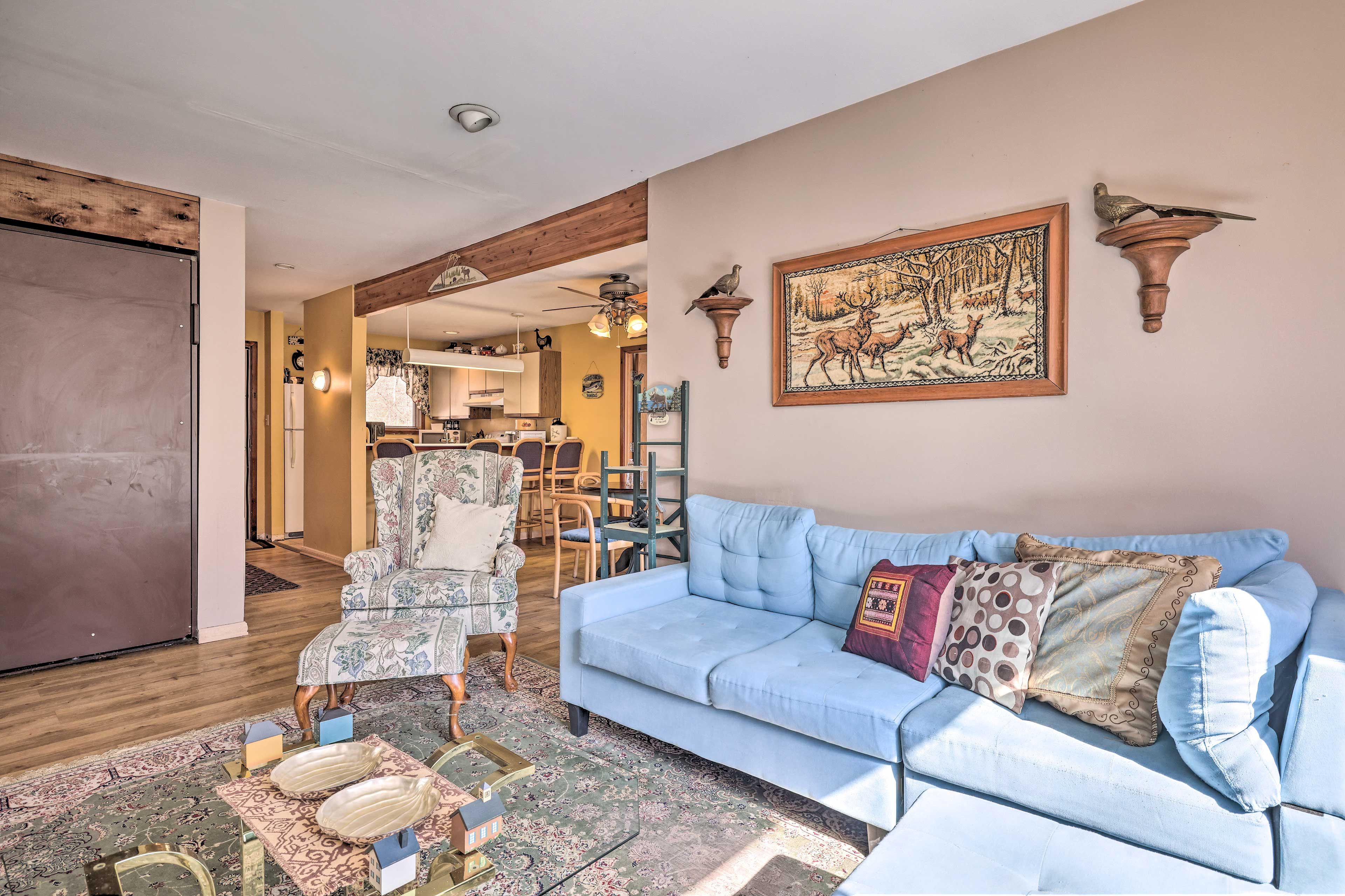 Living Room | Large Picture Windows