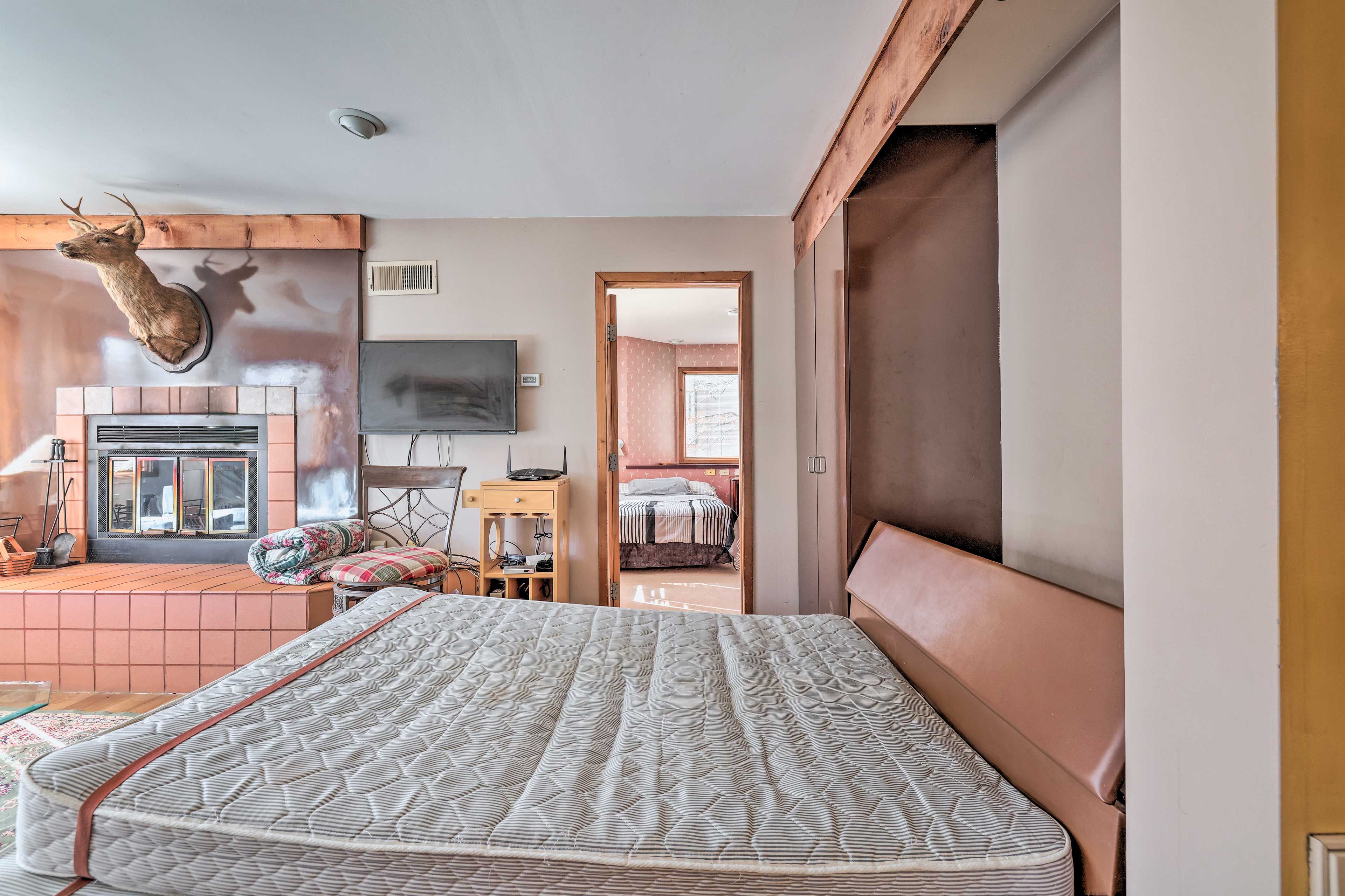 Living Room | Full Murphy Bed
