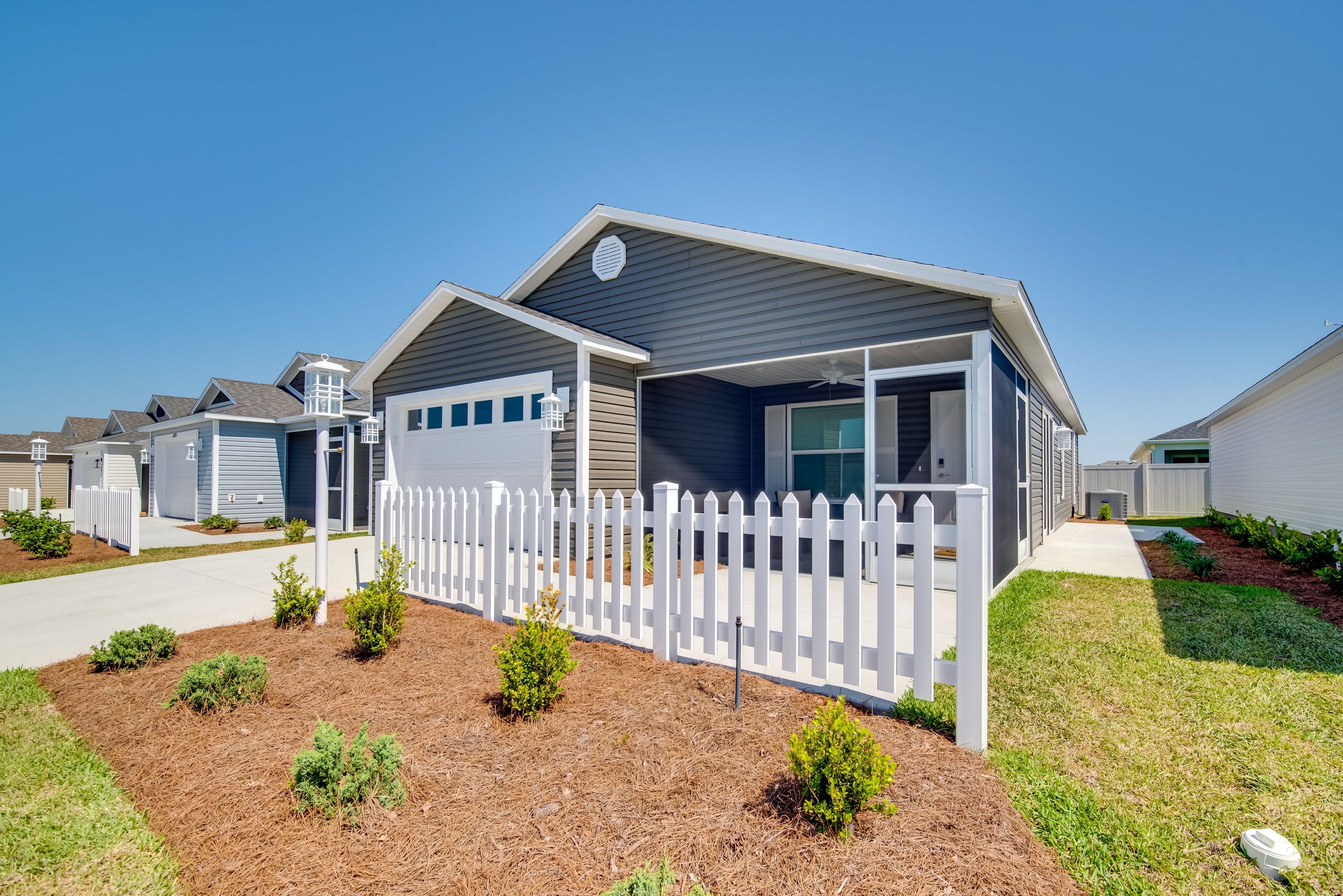 The Villages Vacation Rental | 2BR | 2BA | 1 Step Required for Access
