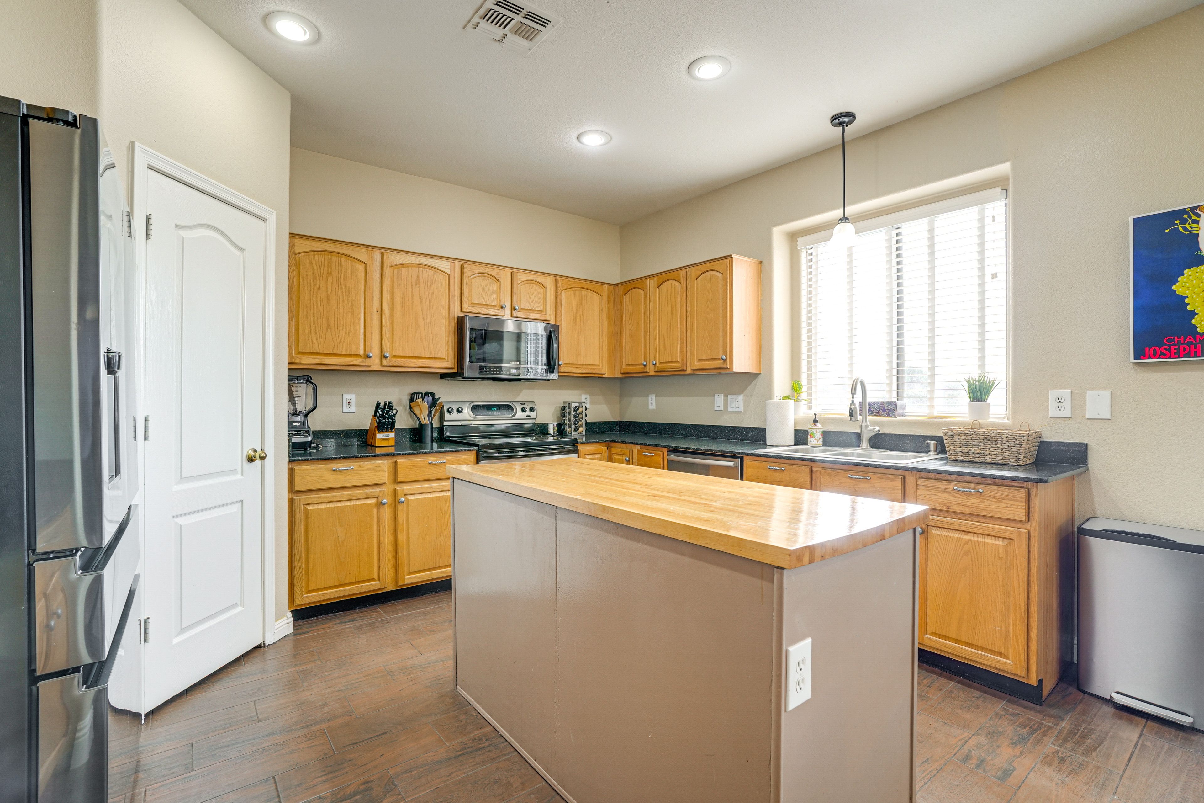 Kitchen | Spices | Blender | Drip Coffee Maker