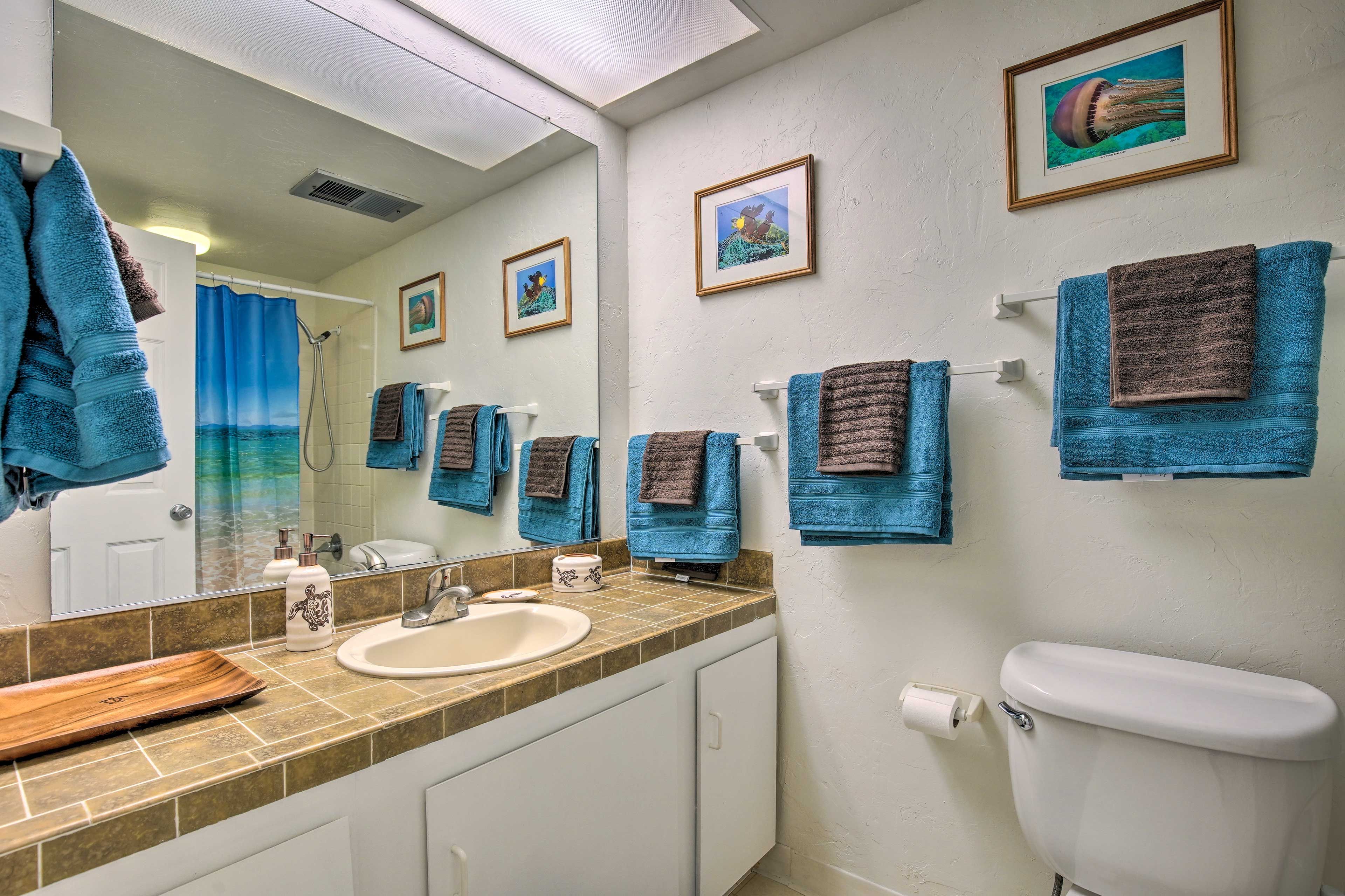 Bathroom | Linens/Towels Provided