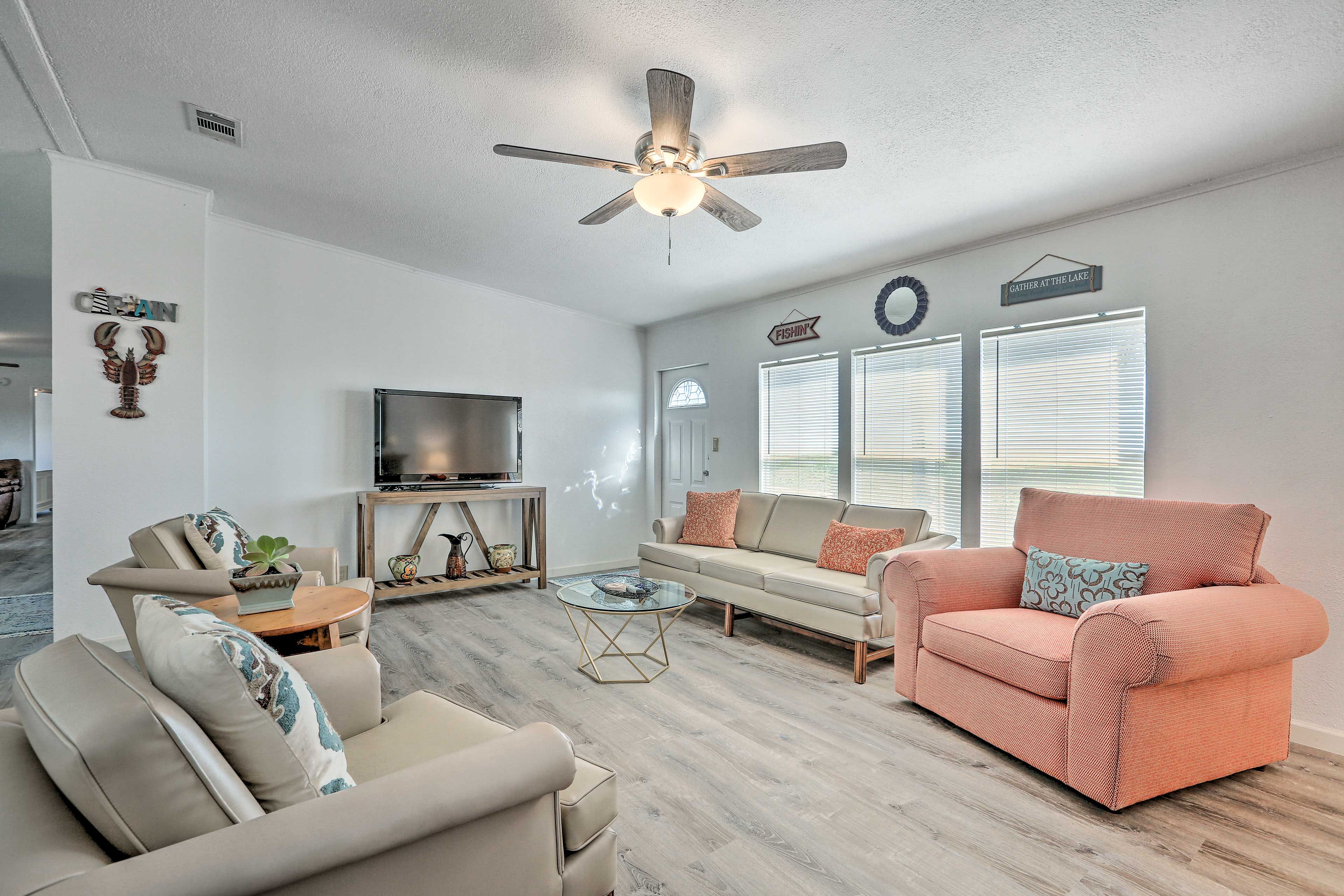 Living Room | Smart TV