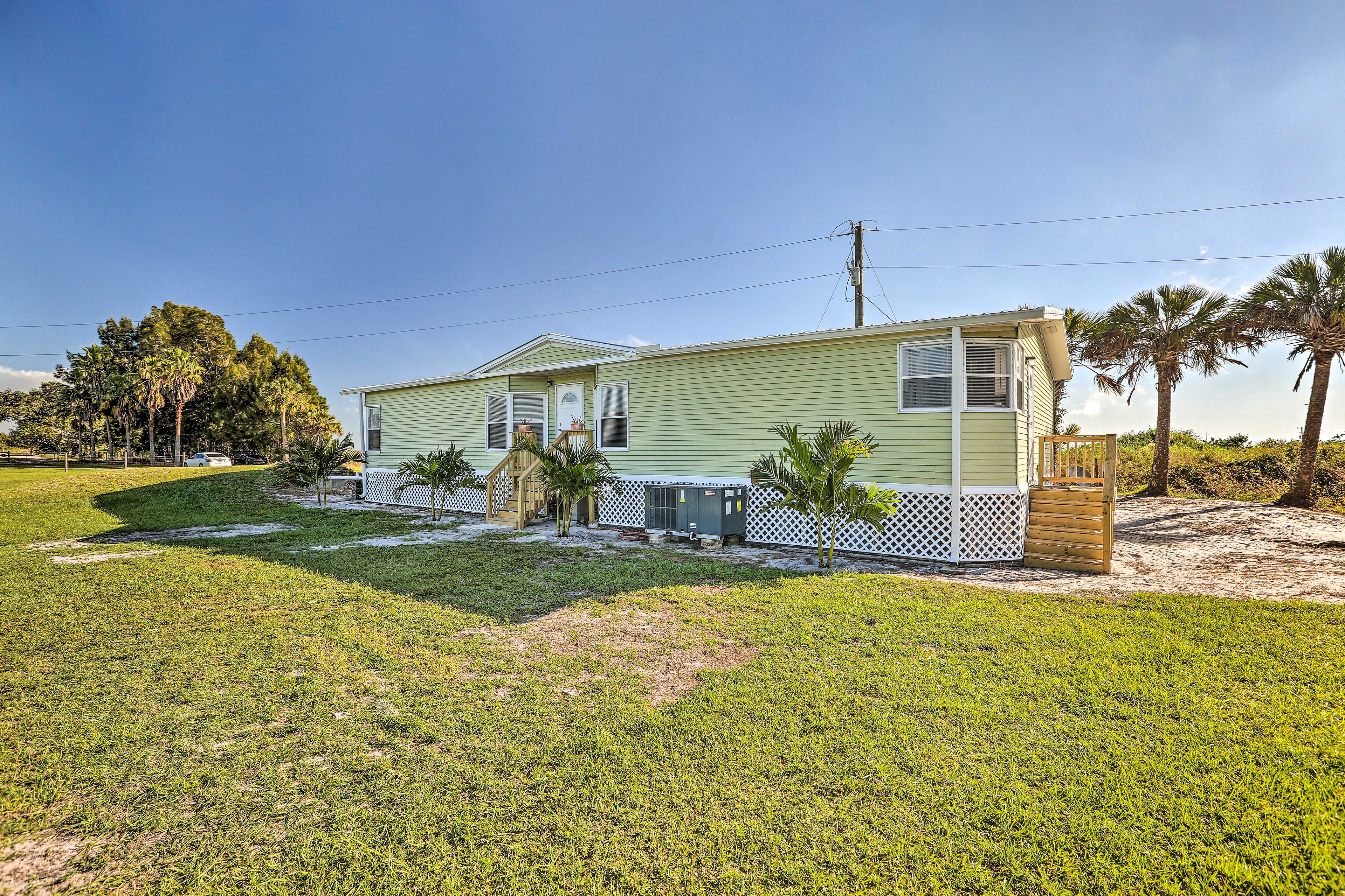 Clewiston Vacation Rental | 3BR | 2BA | Stairs Required | 1,792 Sq Ft