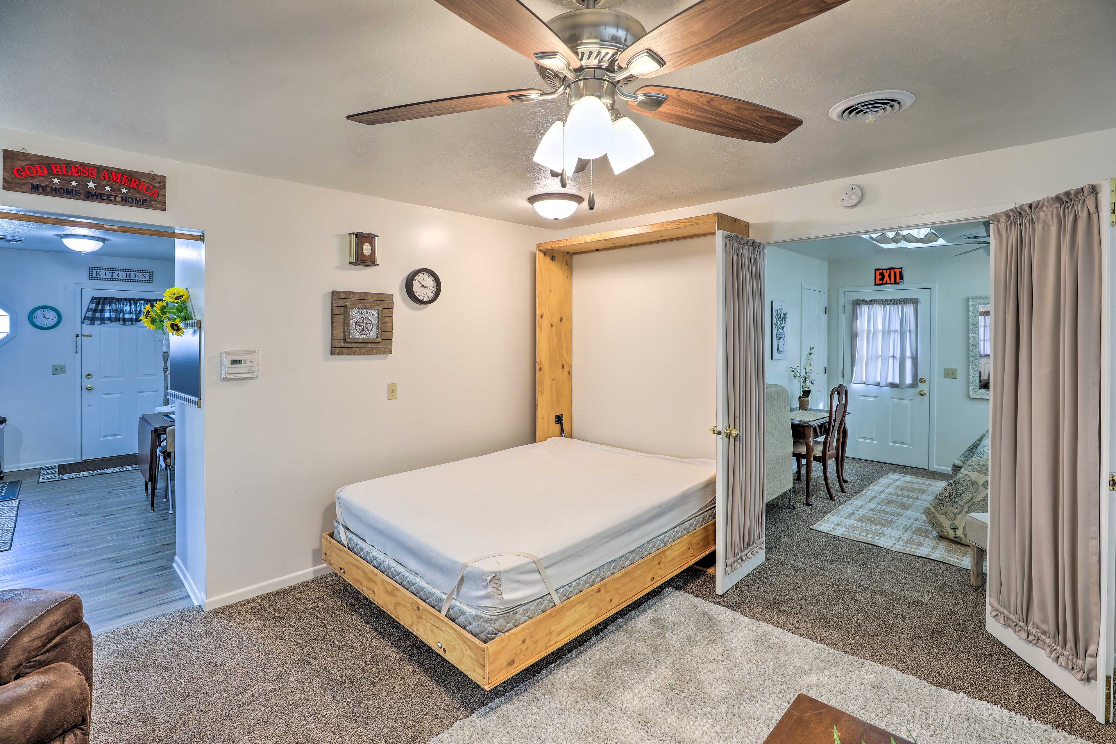 Living Room | Queen Murphy Bed