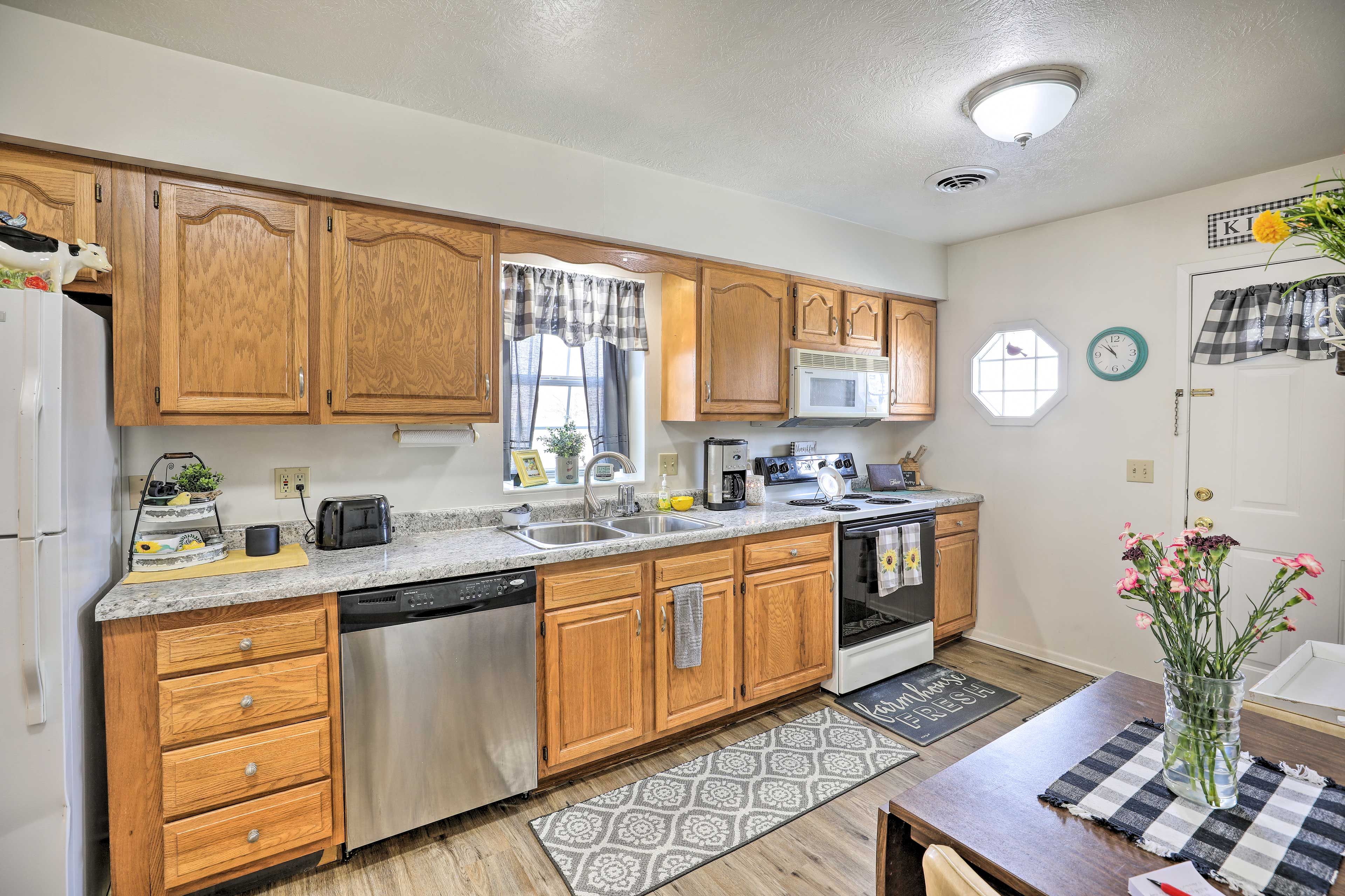 Kitchen | Fully Equipped | Cooking Basics