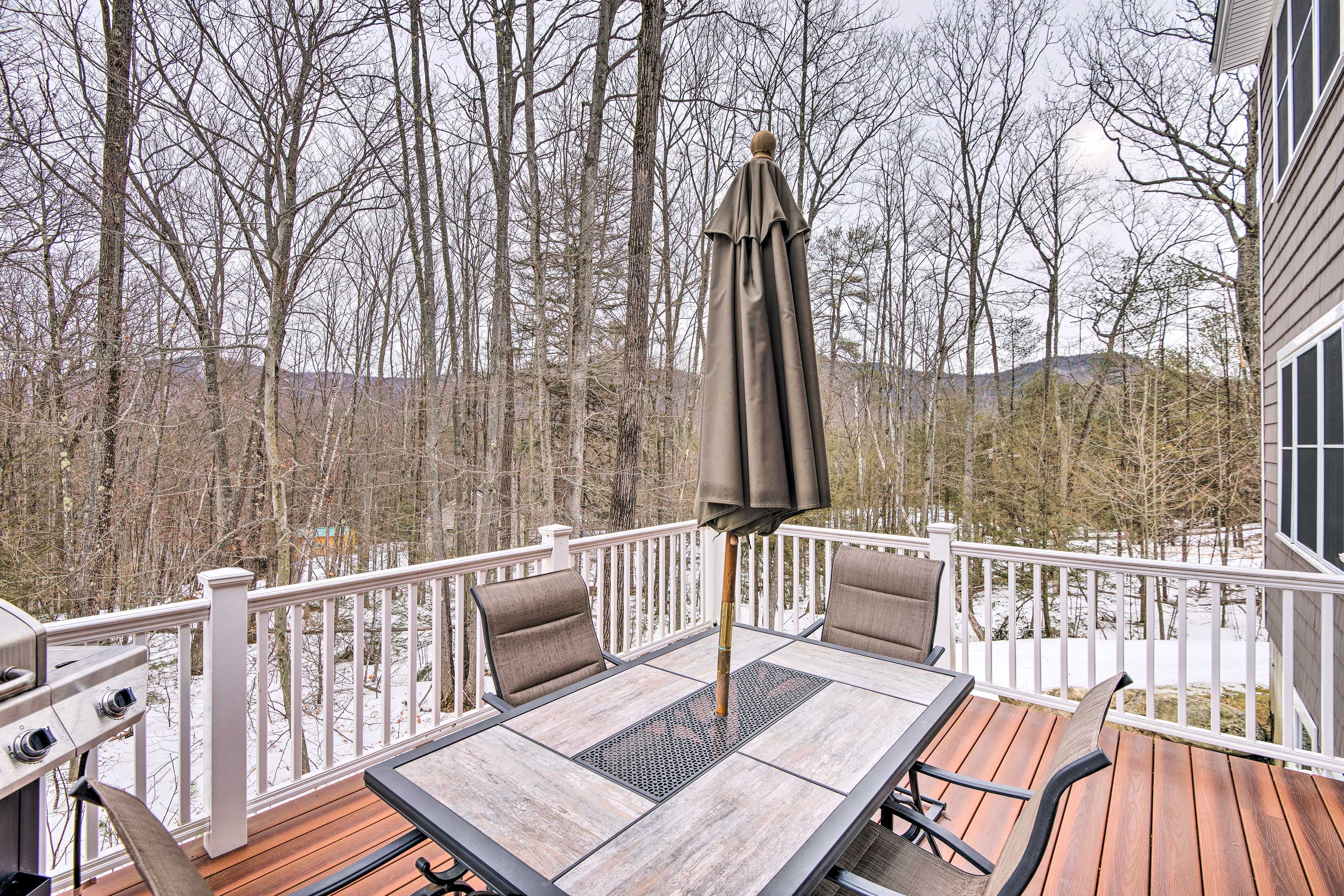 North Conway Vacation Rental | 4BR | 2.5BA | 2,560 Sq Ft | Stairs Required