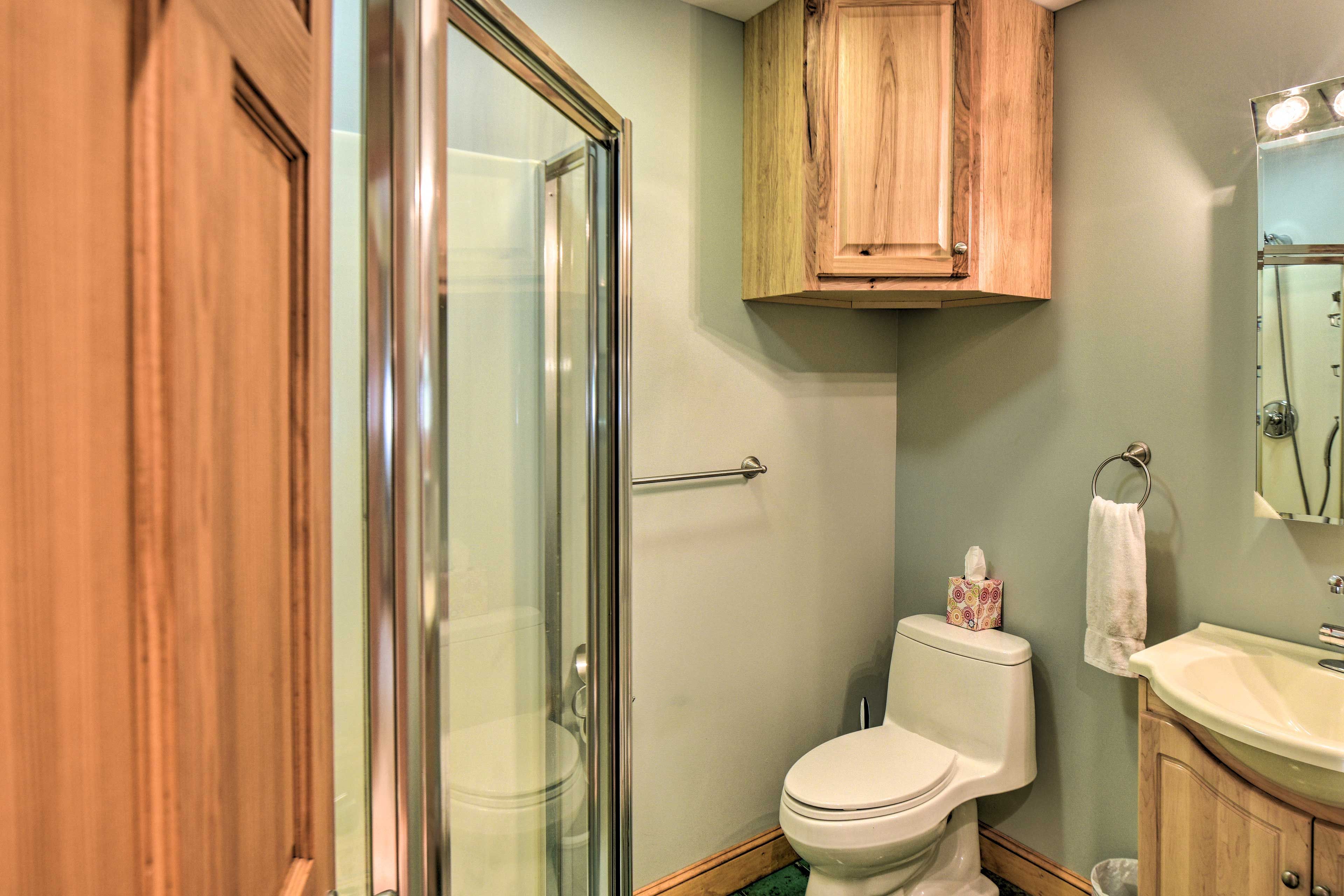 Full Bathroom