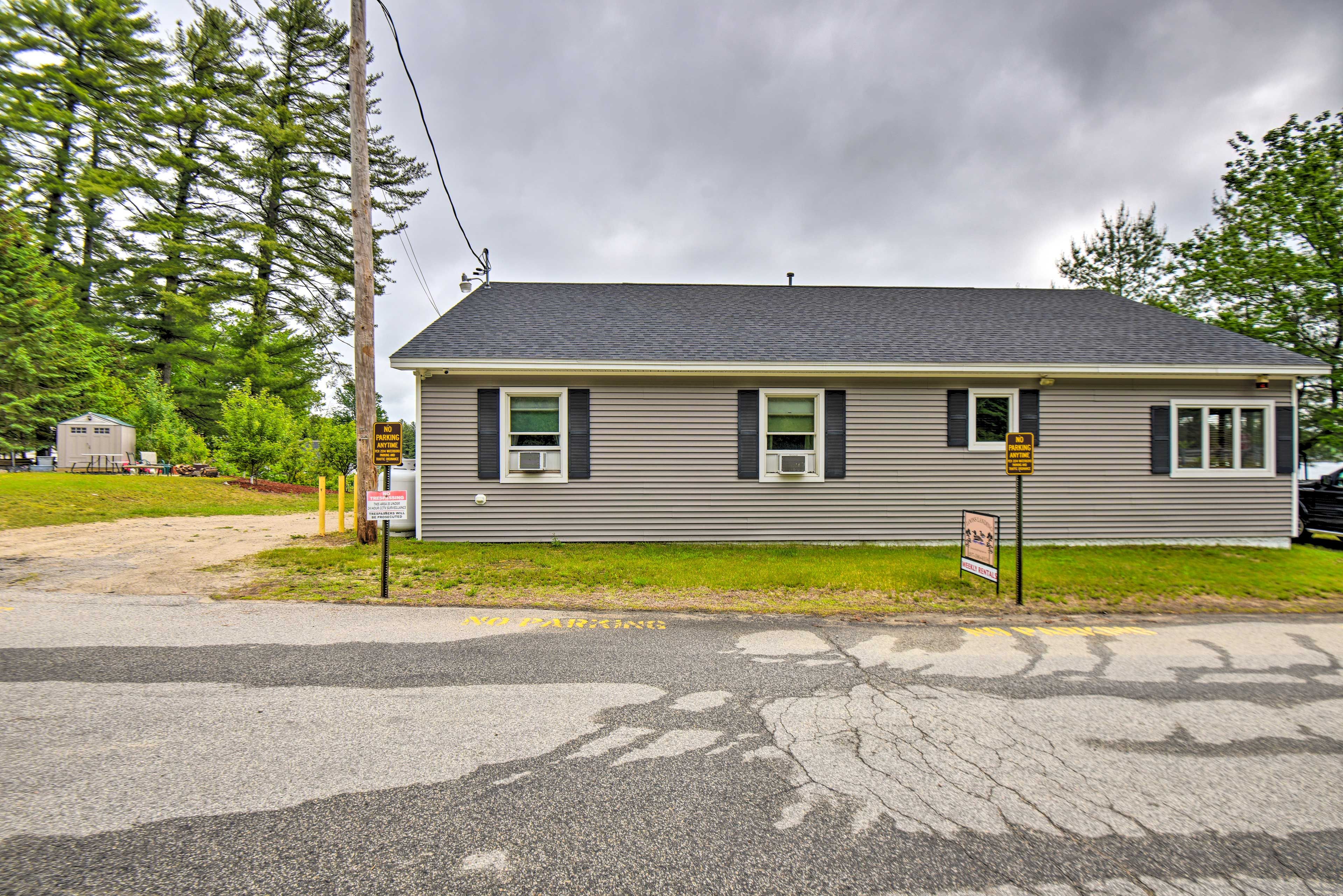 Property Exterior | Gravel Driveway (2 Vehicles)