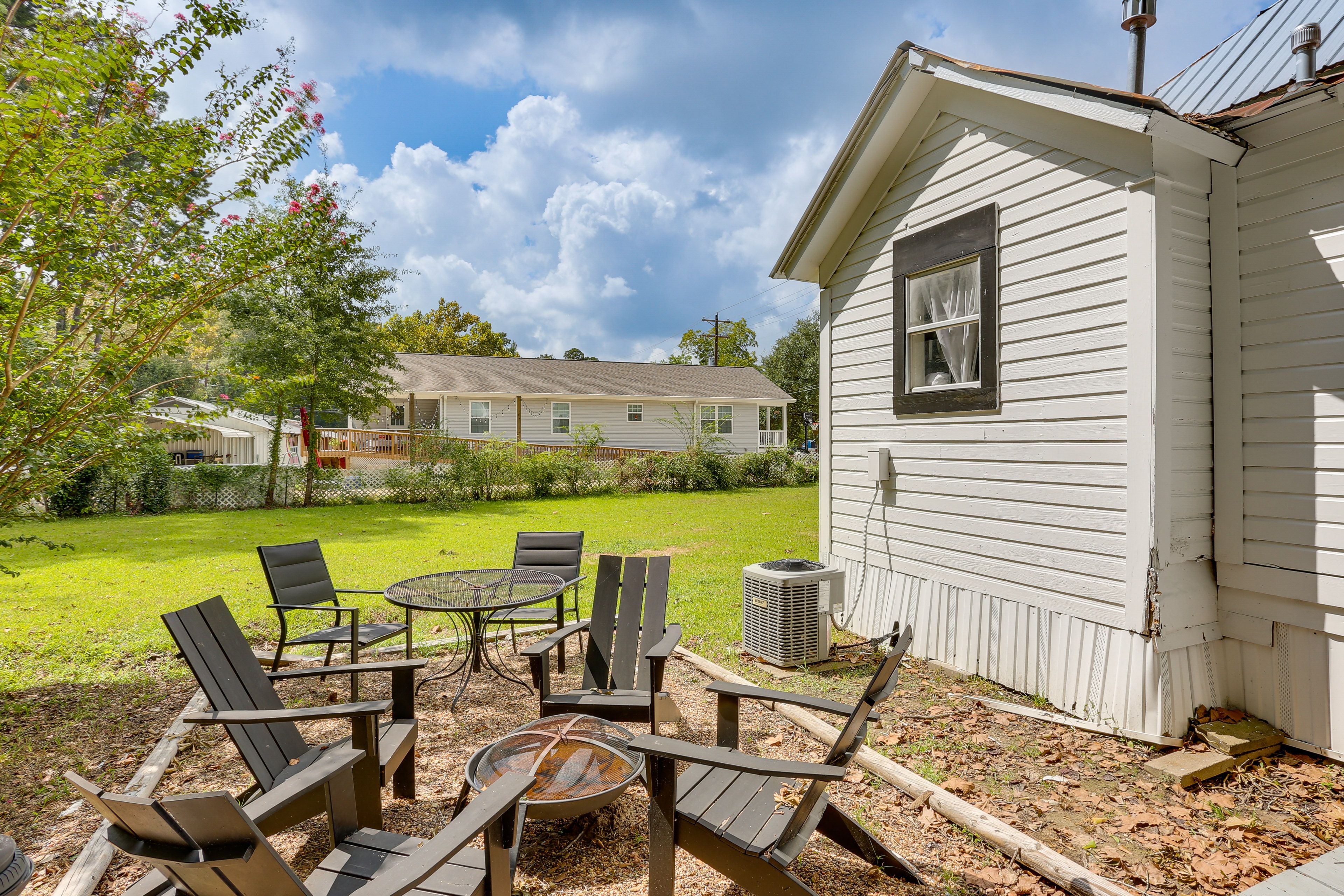 Exterior | Fire Pit | Outdoor Dining | Private Yard