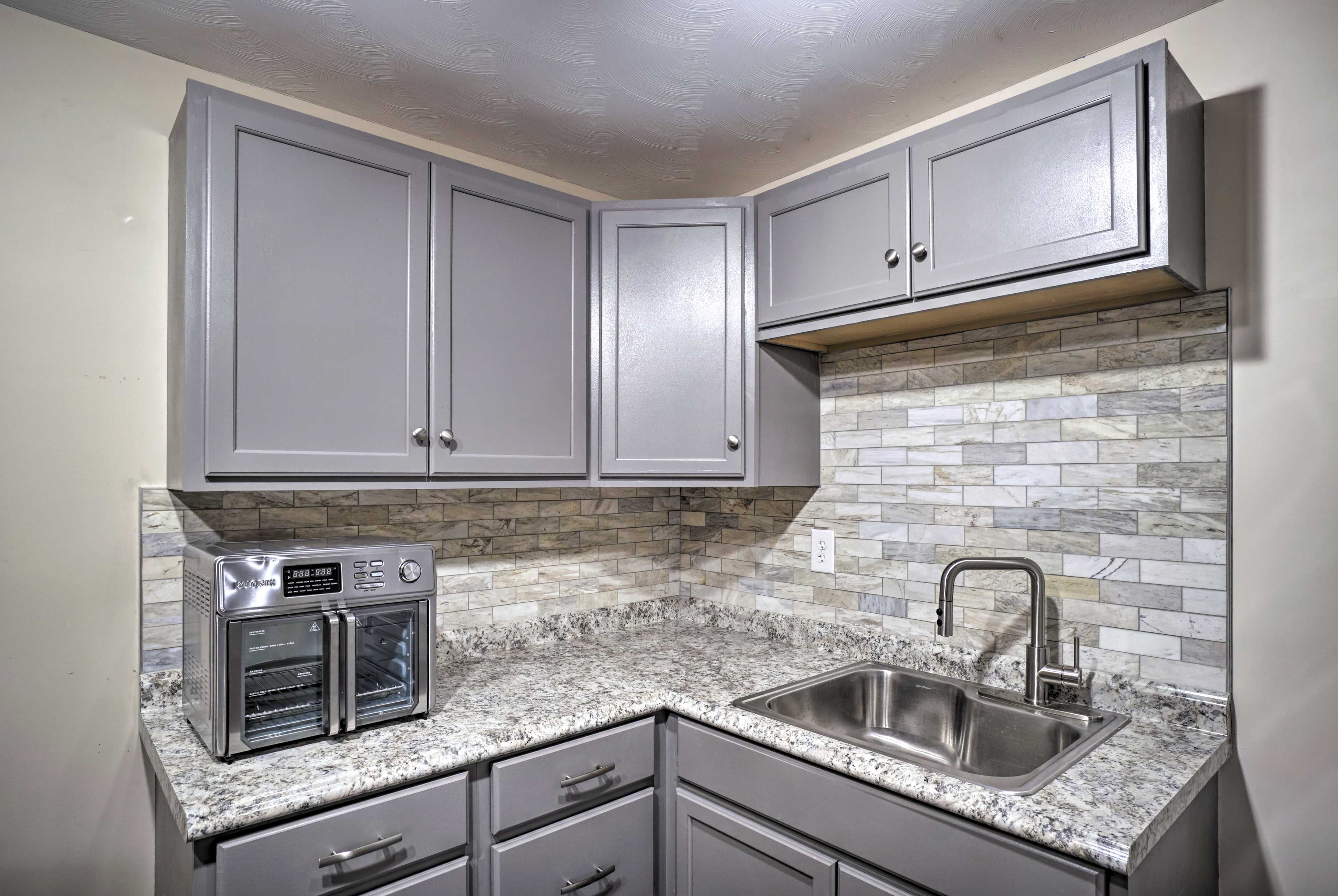 Well-Equipped Kitchenette | Dishware & Flatware