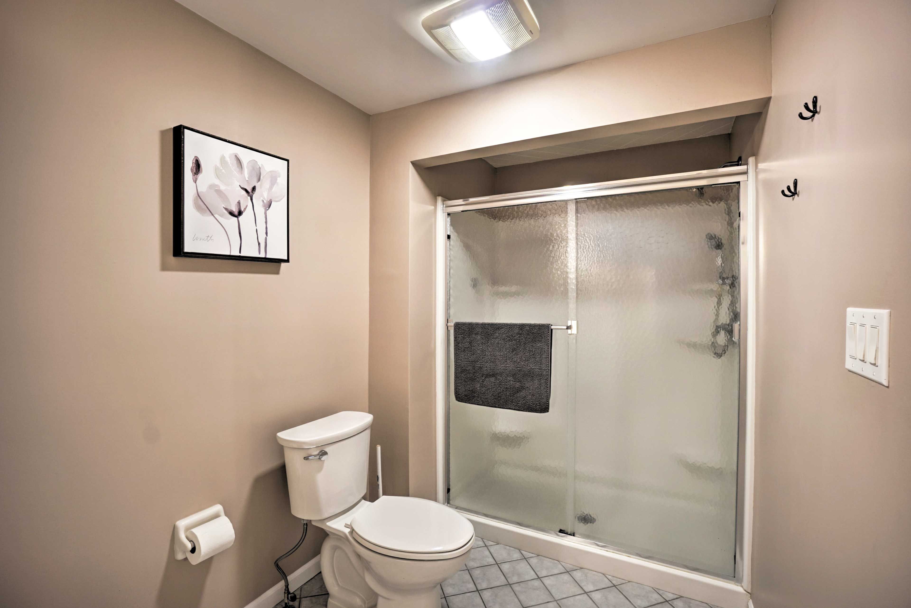 Full Bathroom | Oversized Dual-Head Shower