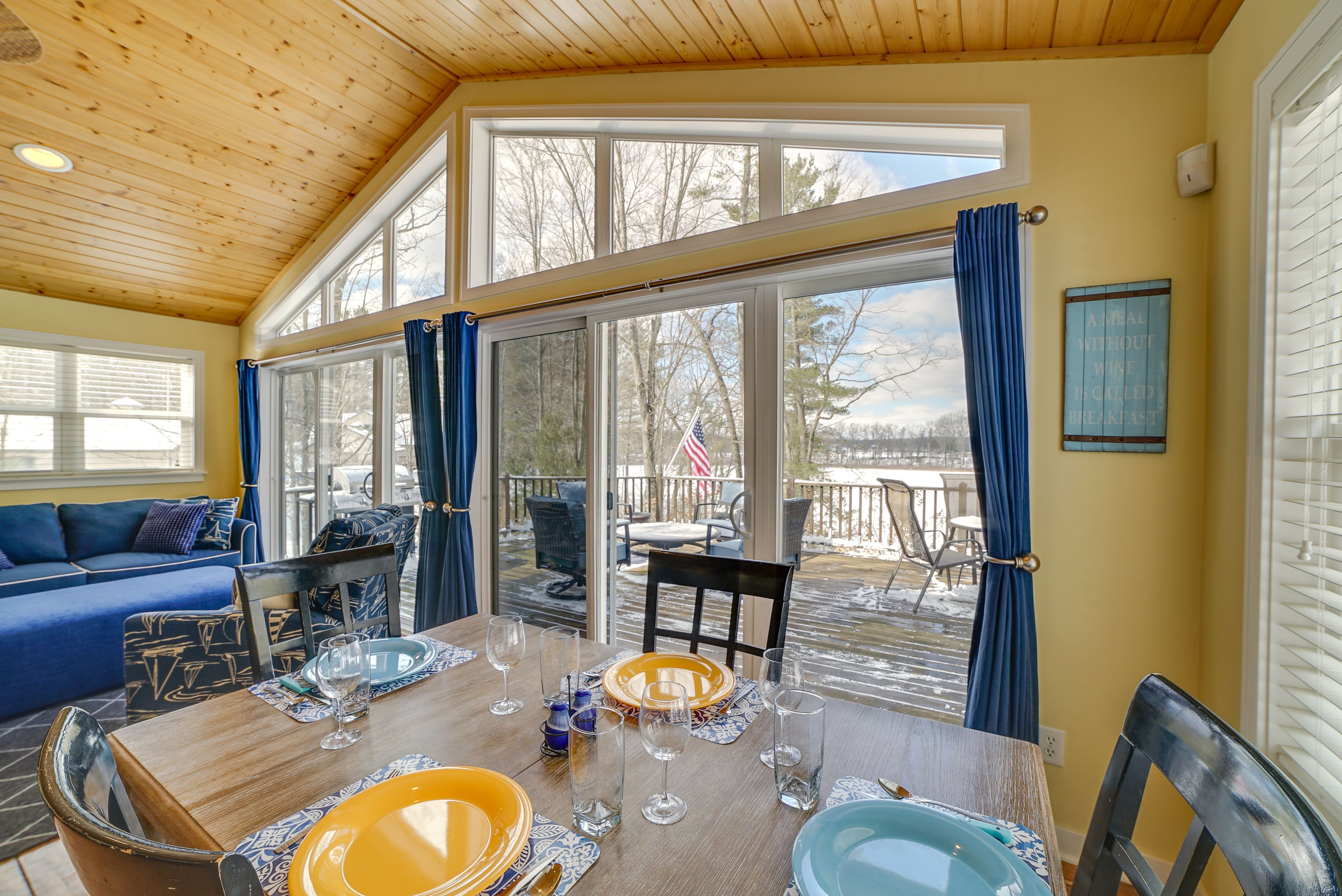 Dining Area | Complimentary Spices | High Chair
