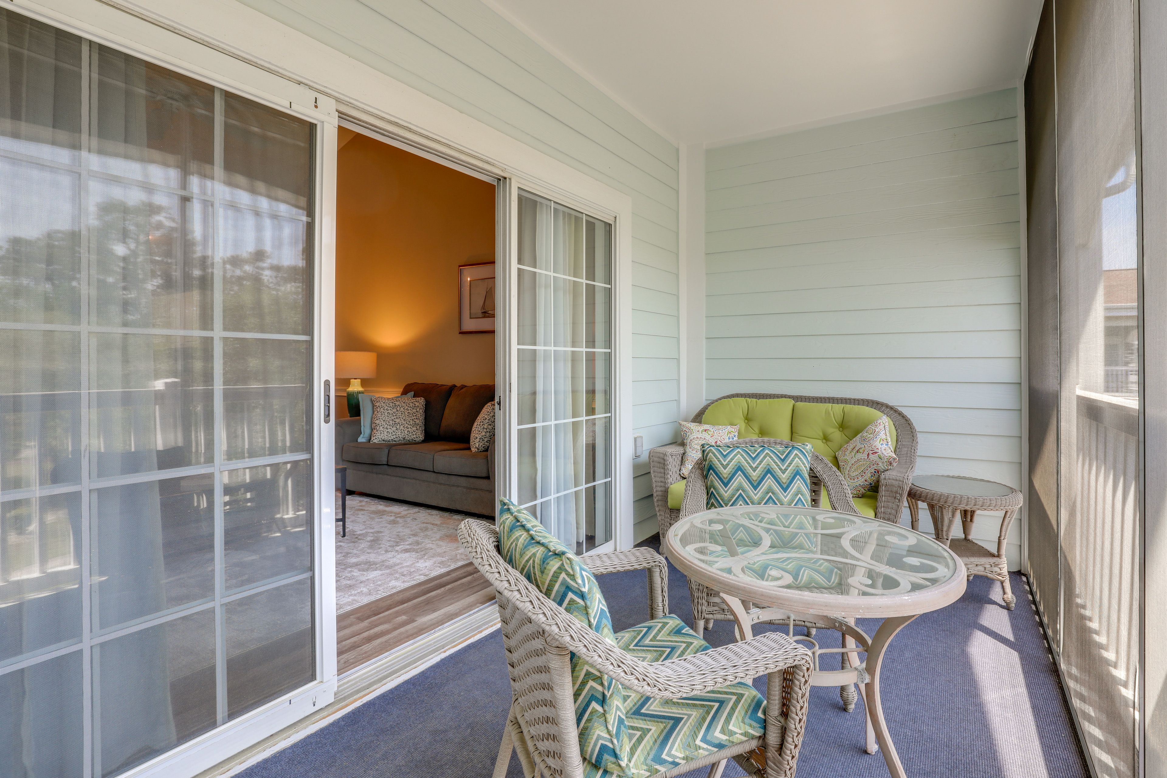 Screened Balcony