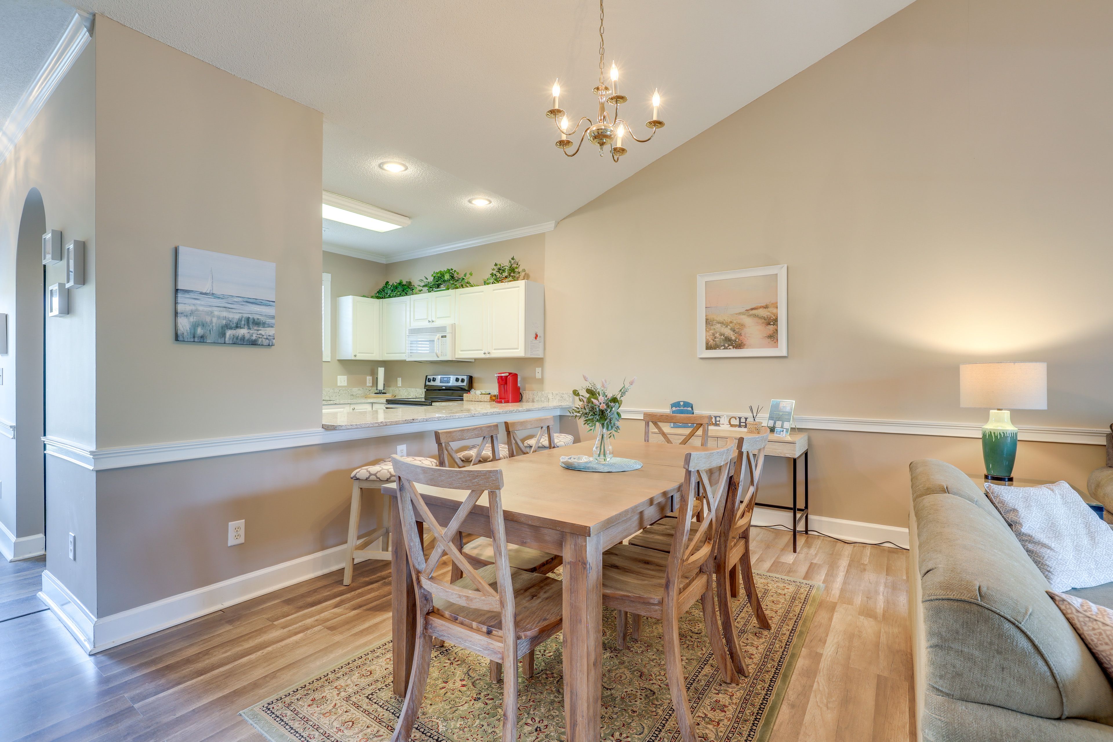 Dining Area | Dishware & Flatware